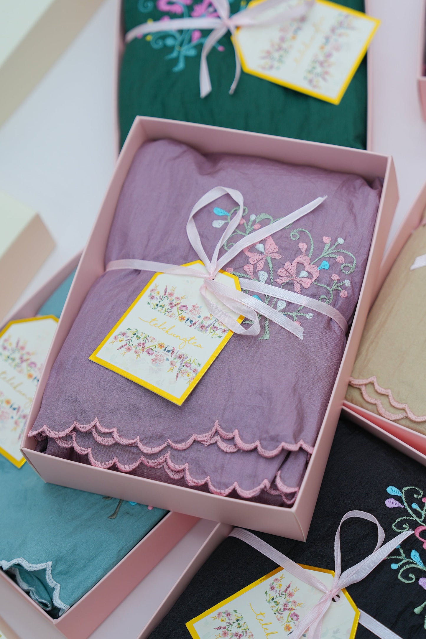 Premium Travel Telekung In Mauve Prayer Wear