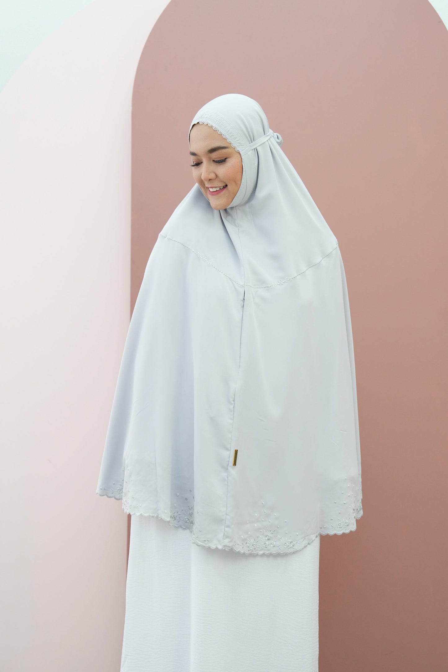 Harmony Signature Omra In Grey Prayer Wear