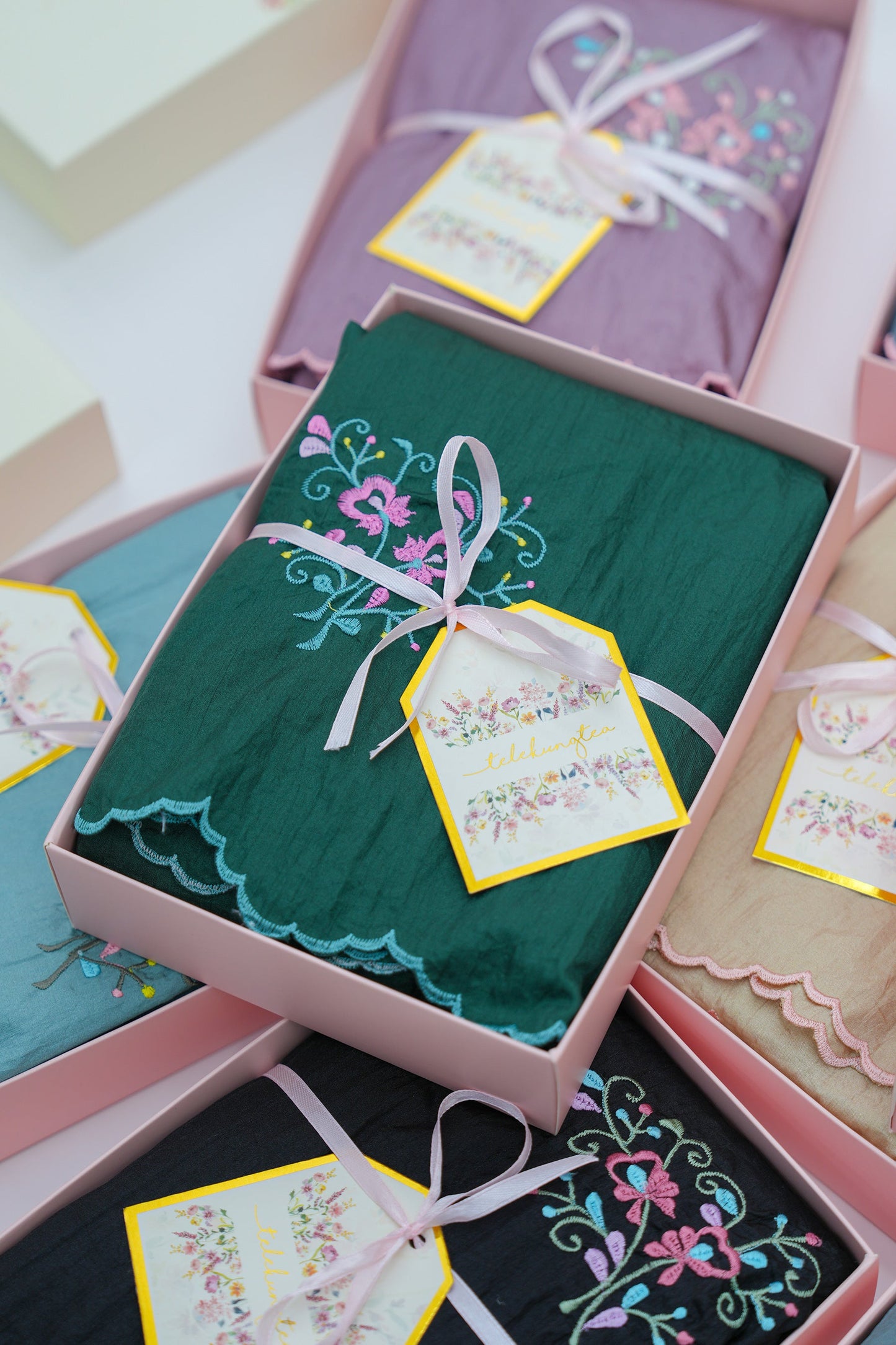 Premium Travel Telekung In Emerald Prayer Wear