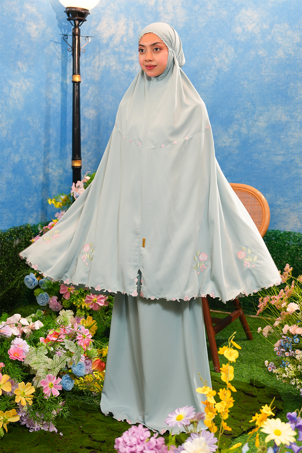 Aurora in Mint Prayer Wear