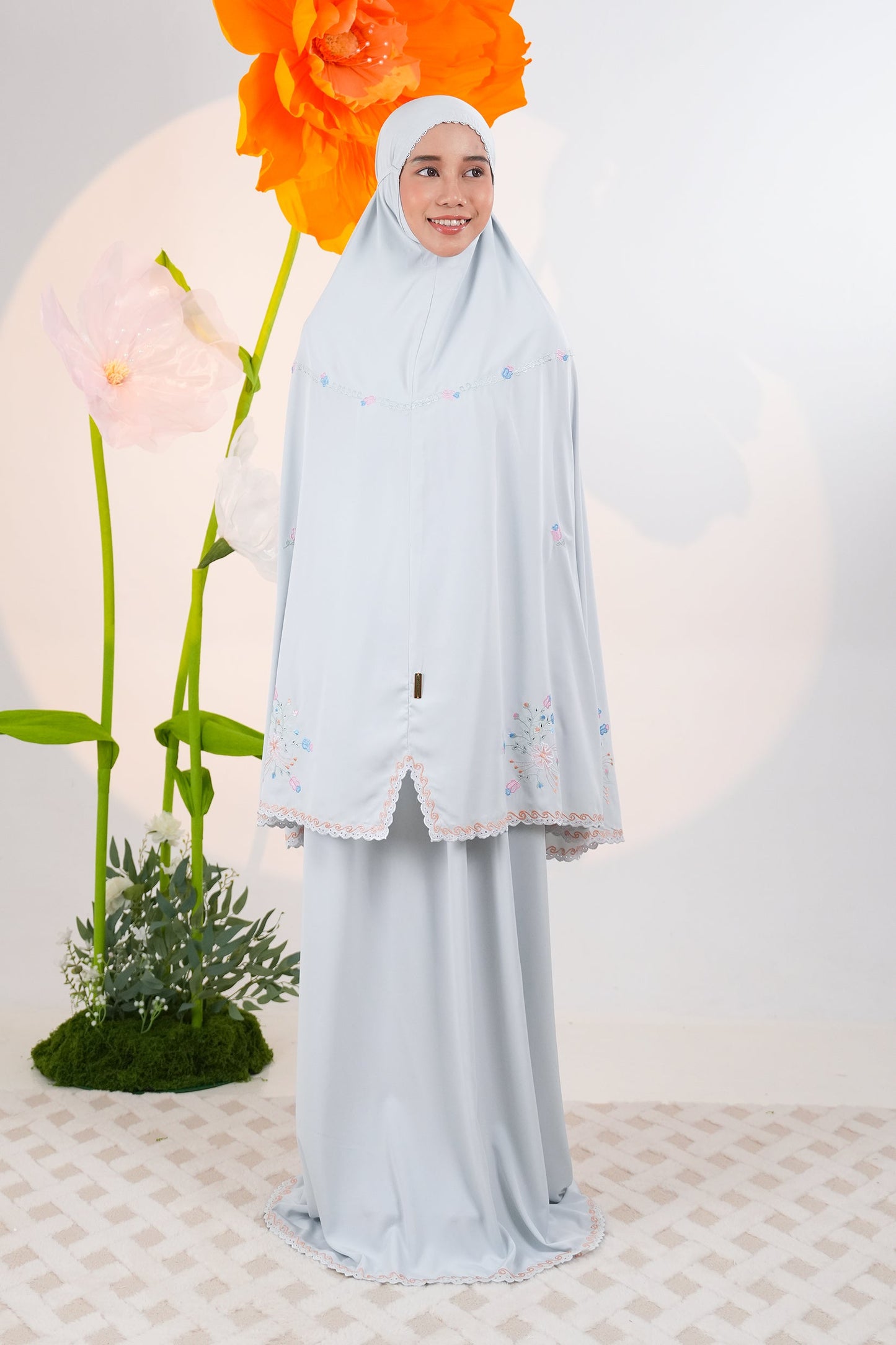 Amelie in Earl Blue Prayer Wear