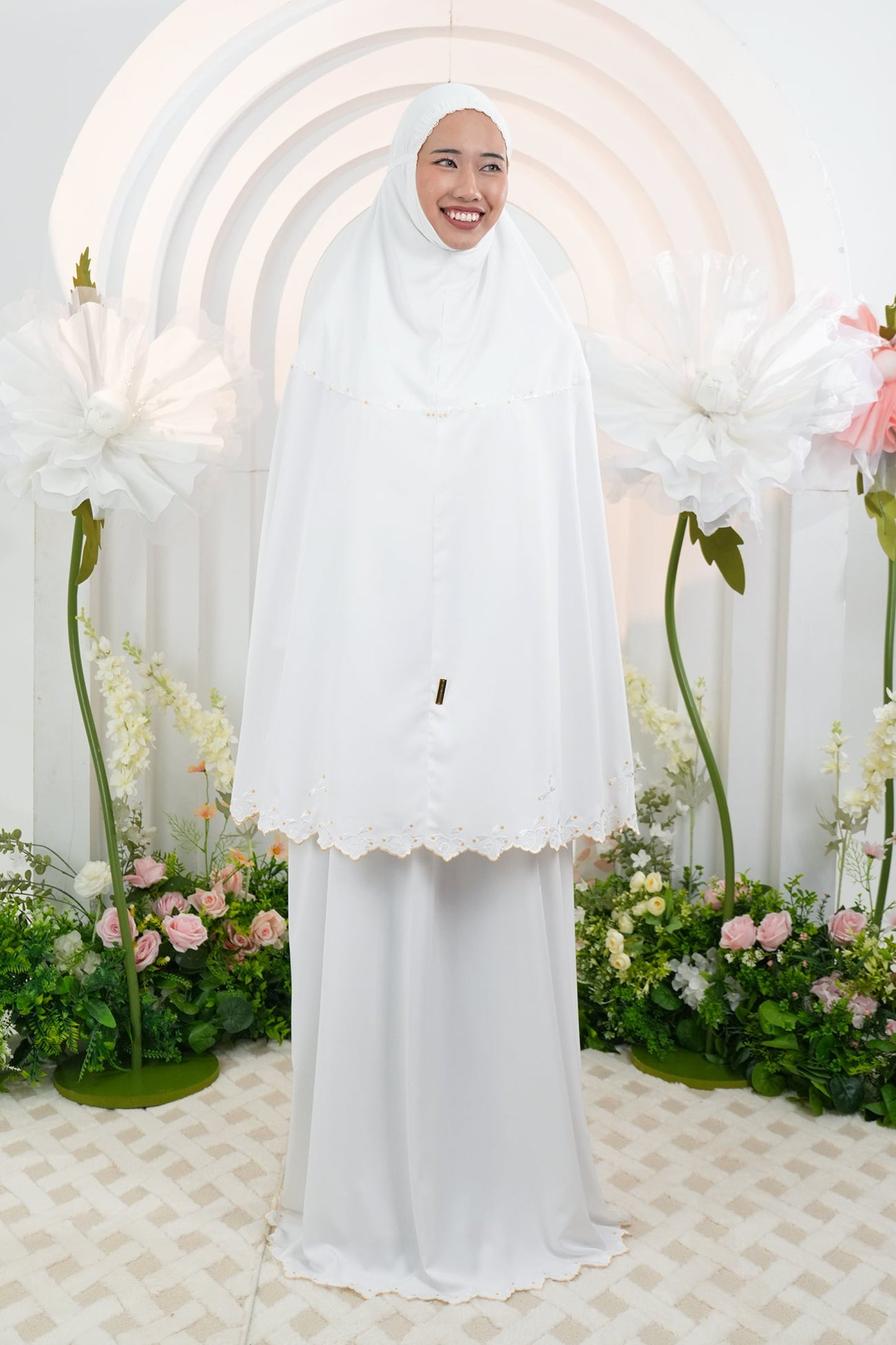 Dalia in Vanilla Prayer Wear