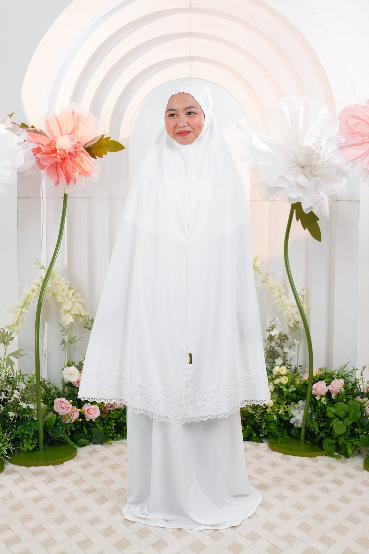 Dewdrops (Tweens) in Vanilla Prayer Wear