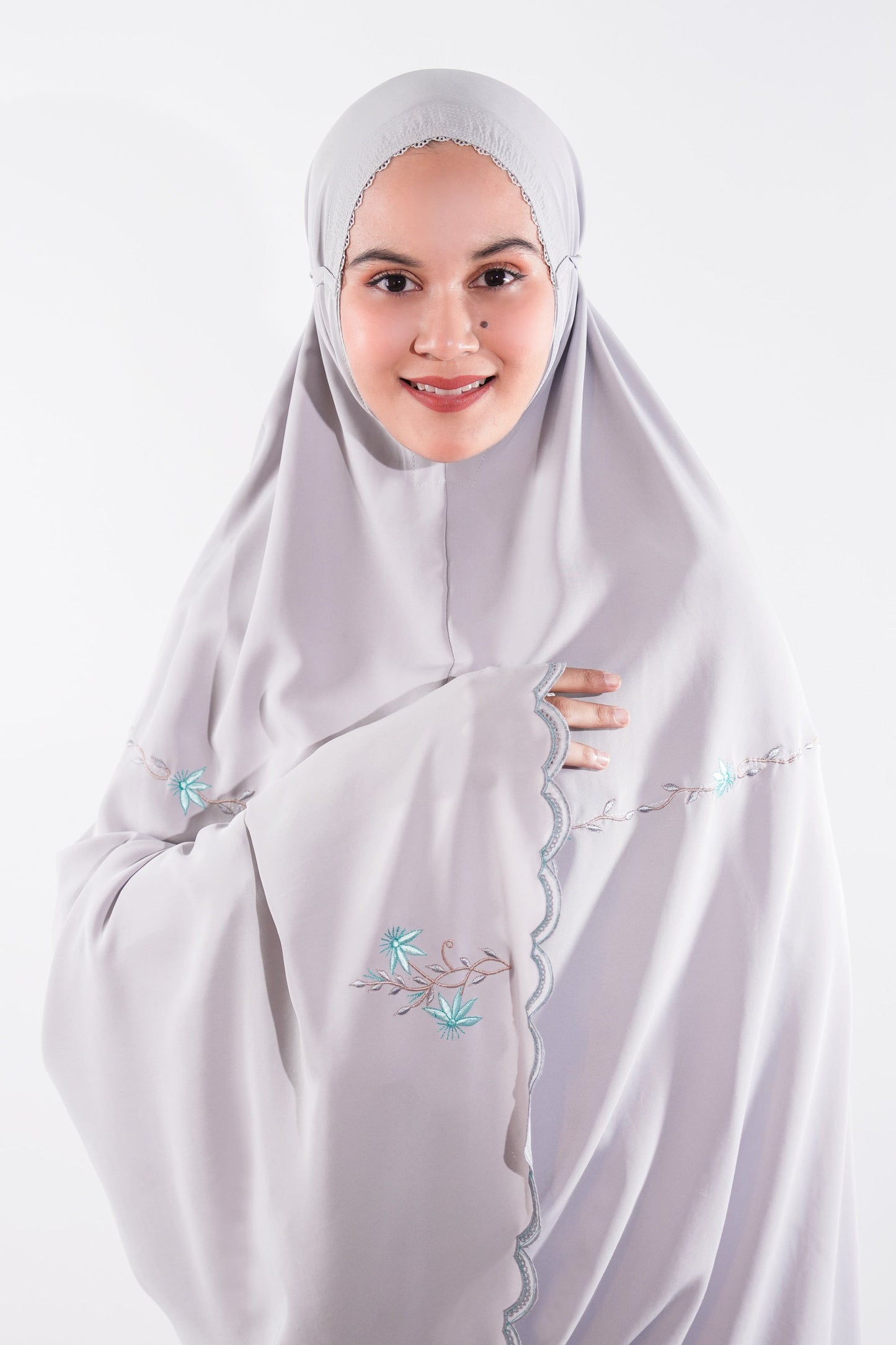 Guzel In Grey Prayer Wear