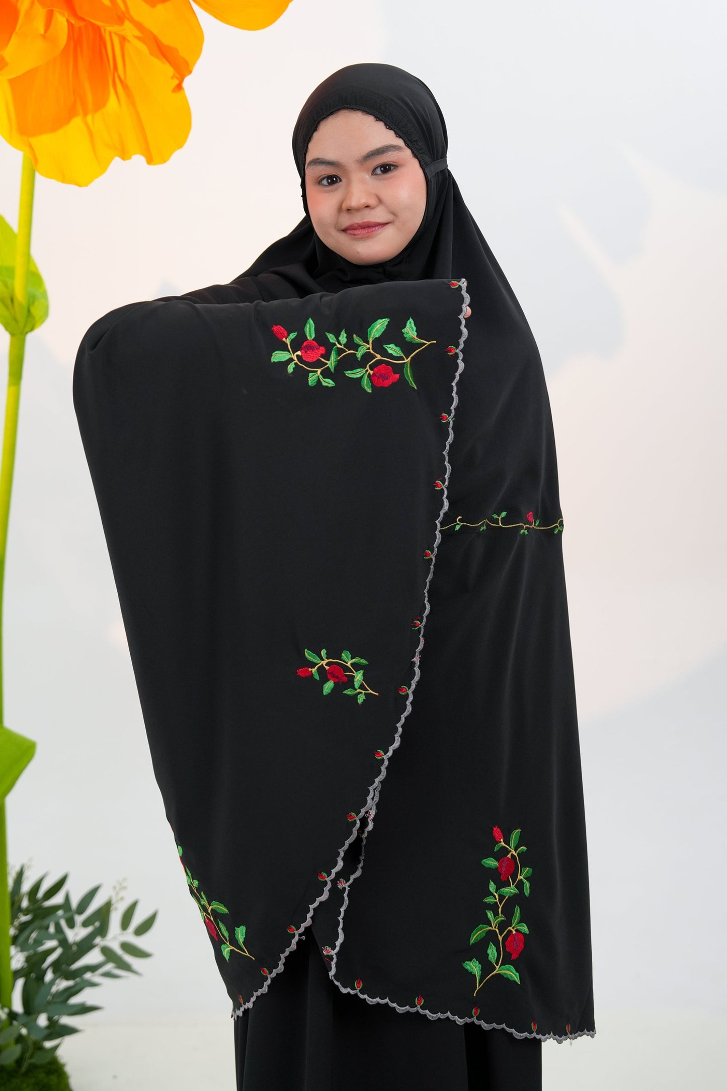 Humanitea Telekung Set in Black Tea Prayer Wear