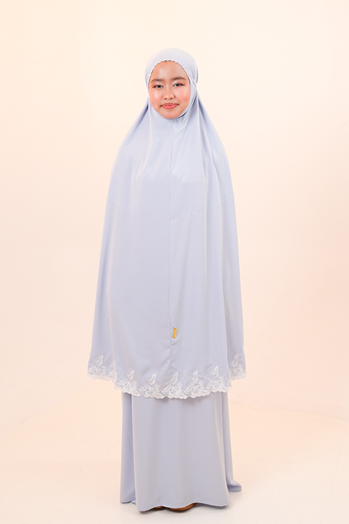 Lace Petals (Tweens) in Lilac Prayer Wear