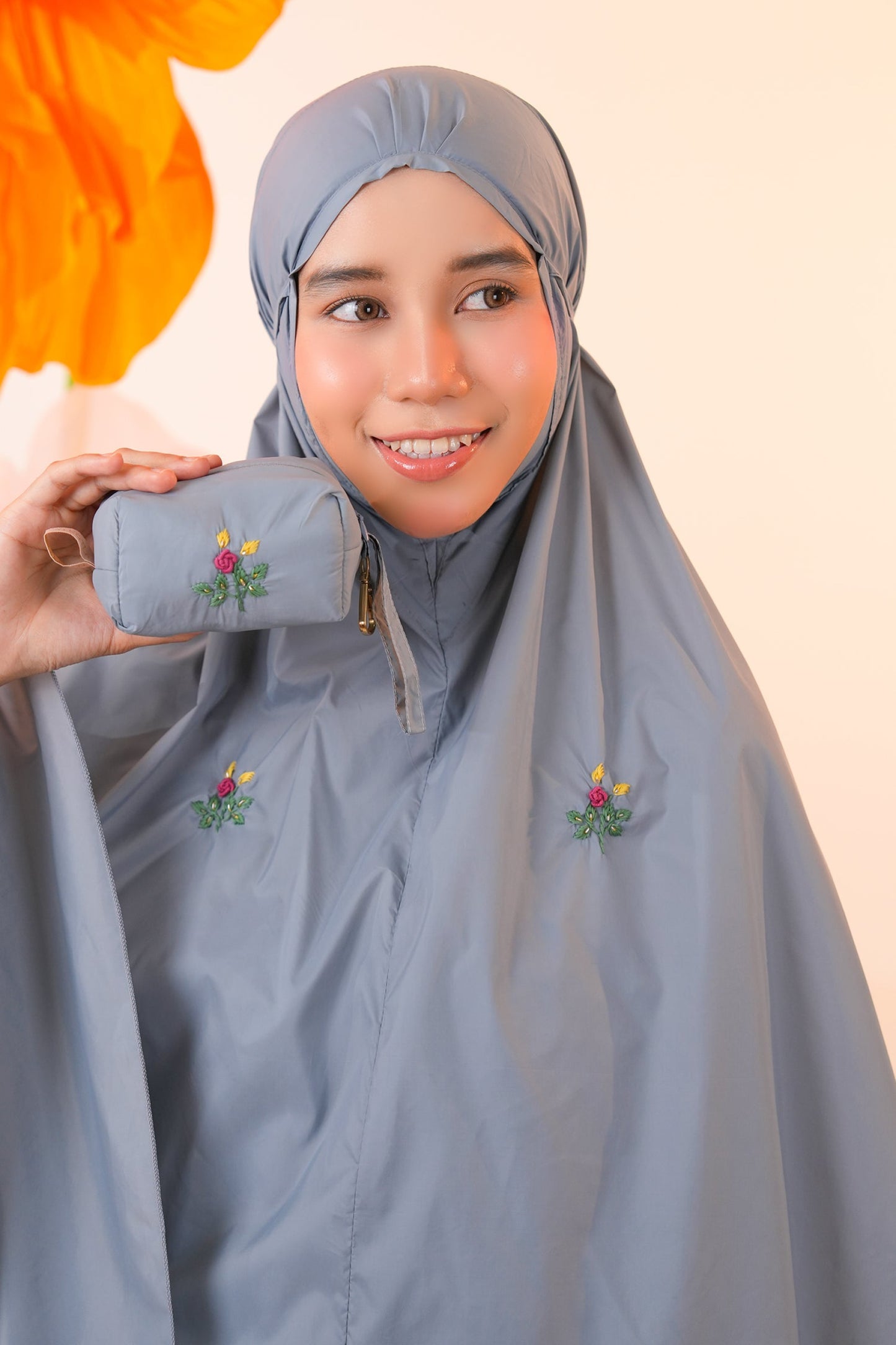 Pocketable Travel Telekung in Livid Blue