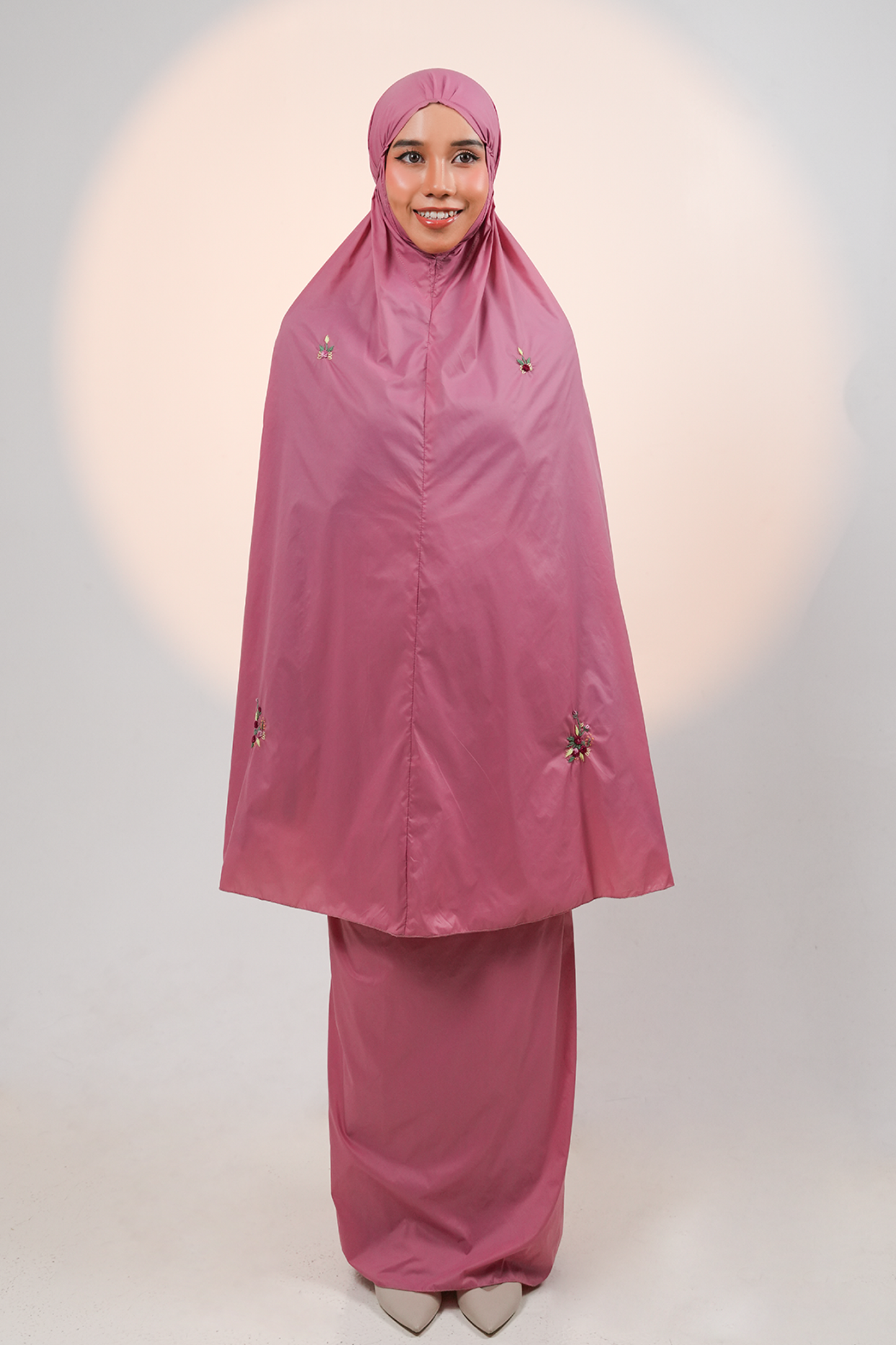 The Pocket Tea in Plum Prayer Wear