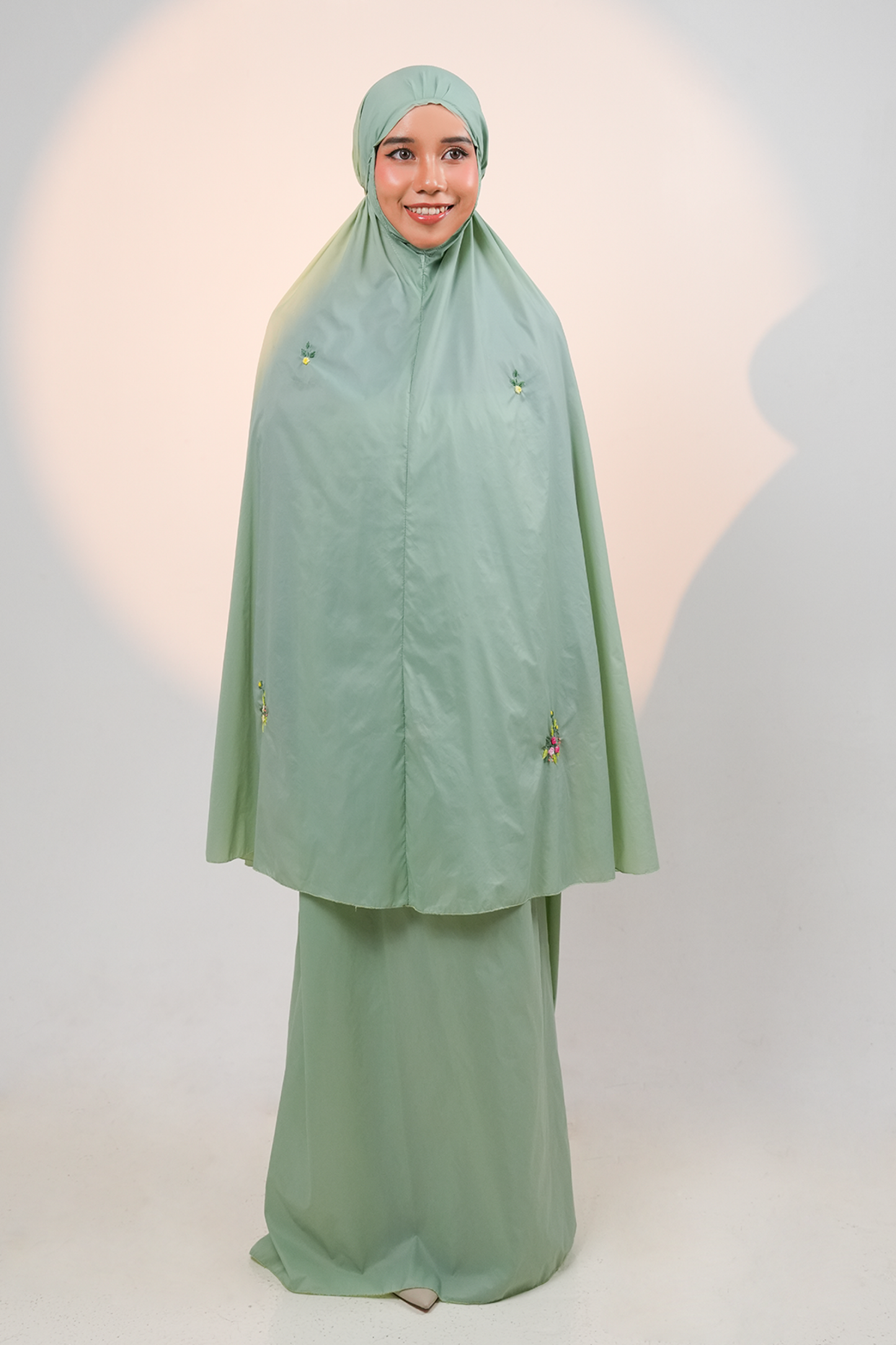 The Pocket Tea in Soft Green Prayer Wear