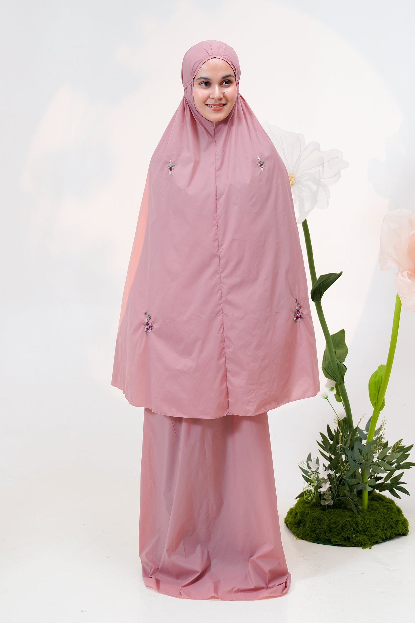 The Pocket Tea in Blossom Prayer Wear