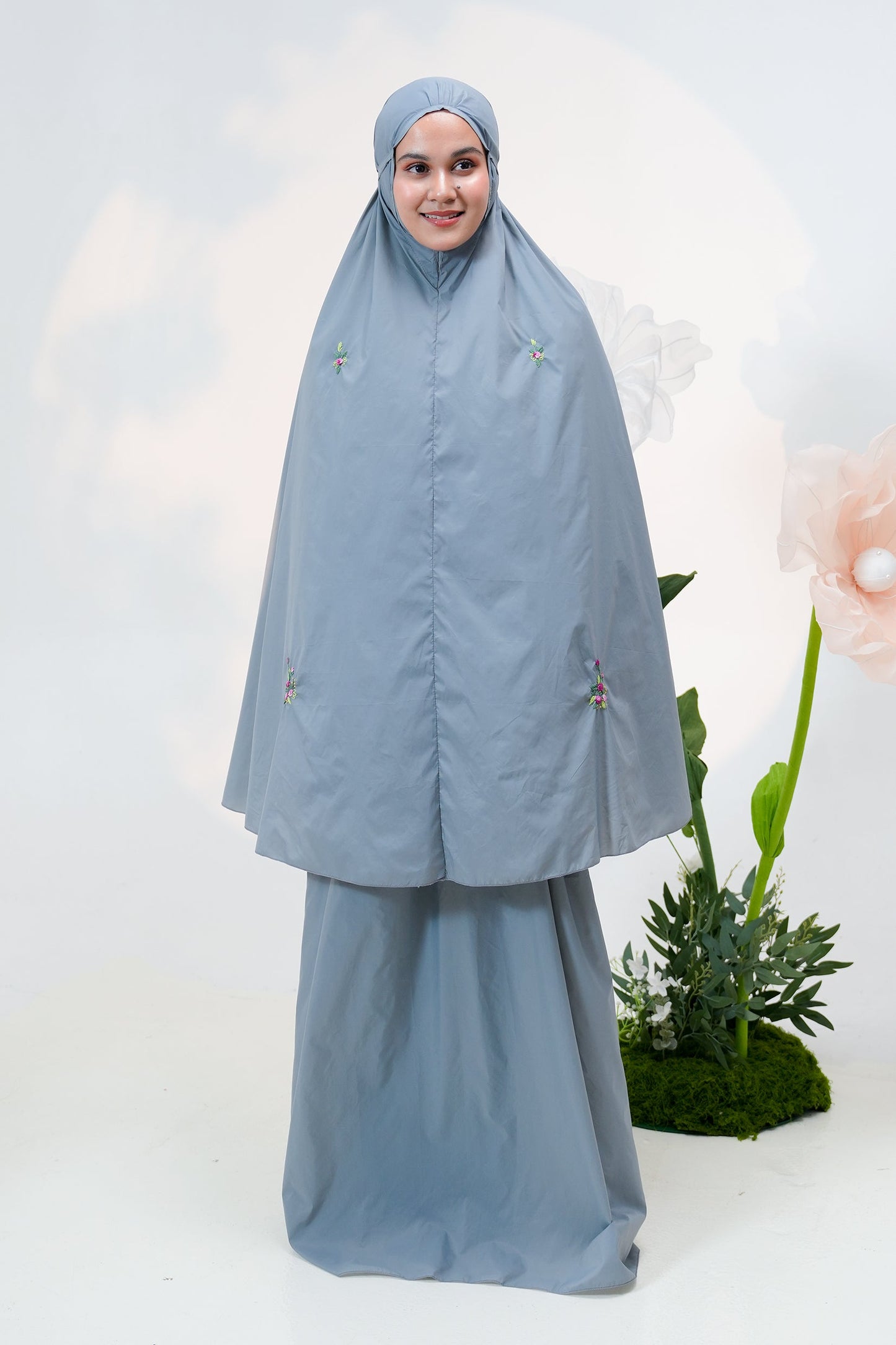 The Pocket Tea in Slate Gray Prayer Wear