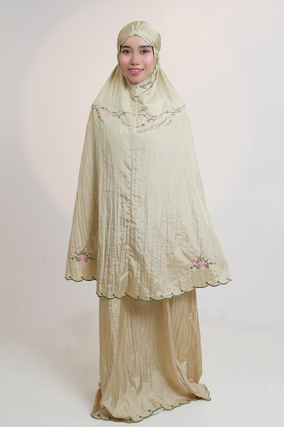 Travel Roses in Gold Prayer Wear