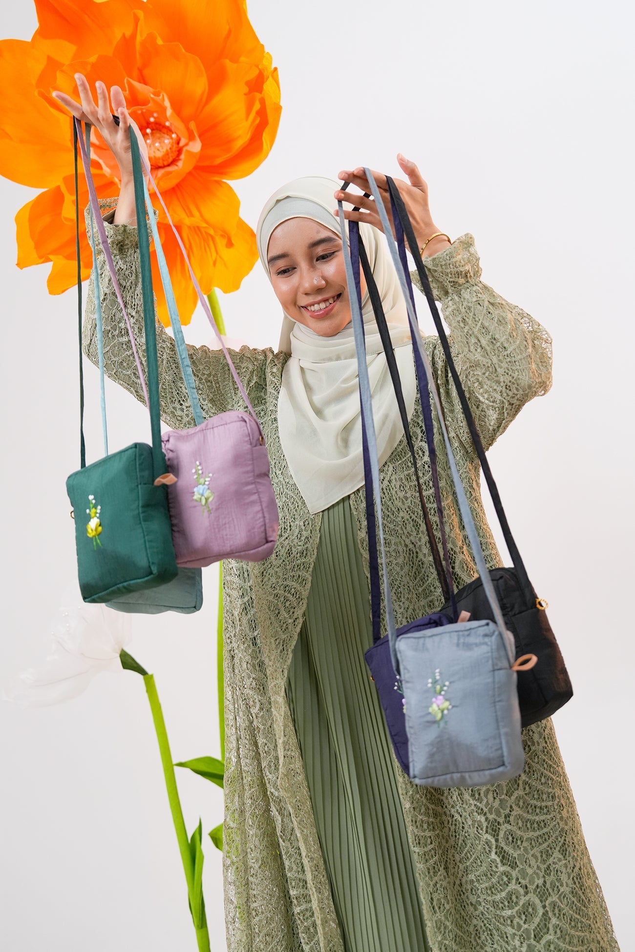 Zehra Sling Travel in Mint Prayer Wear