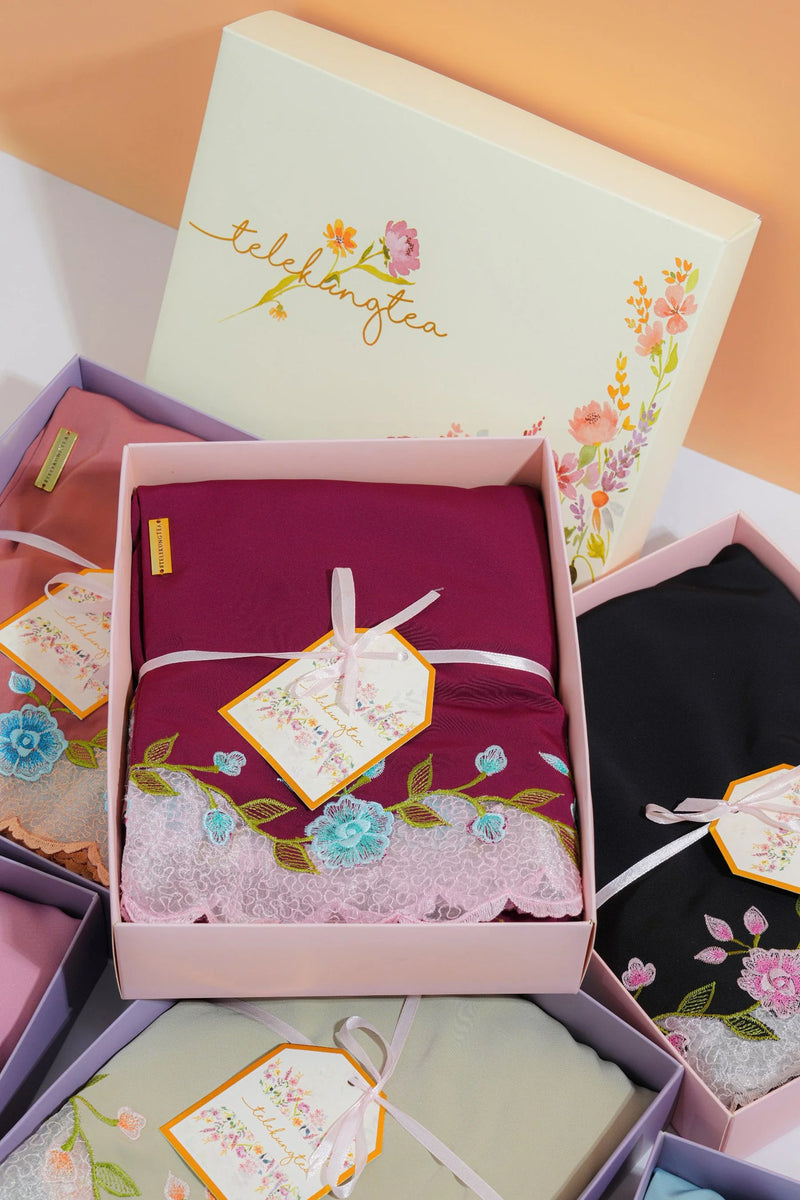 The Perfect Gift: Why Telekung is More Than Just a Prayer Garment
