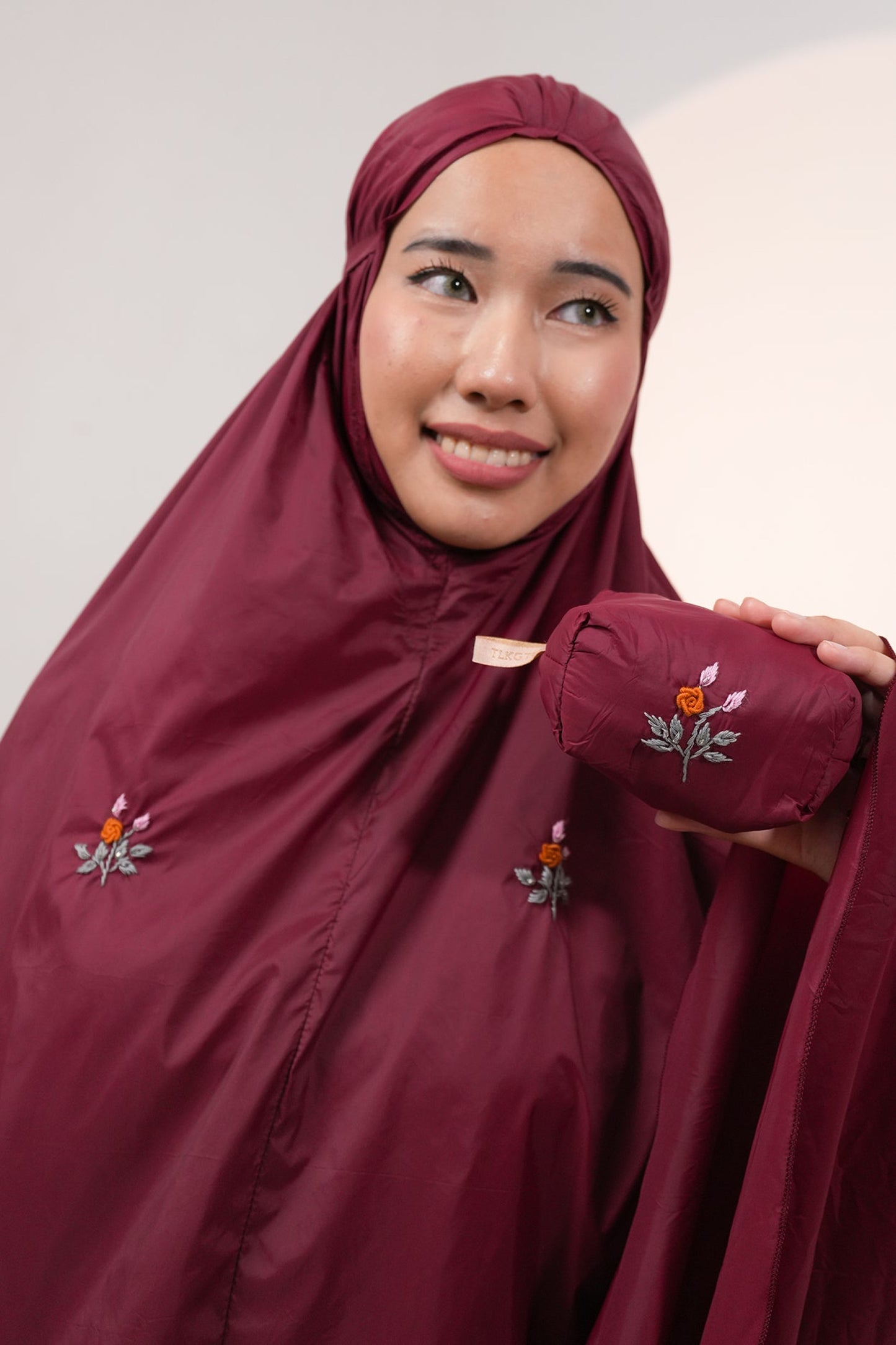 Pocketable Travel Telekung in Cranberry Prayer Wear