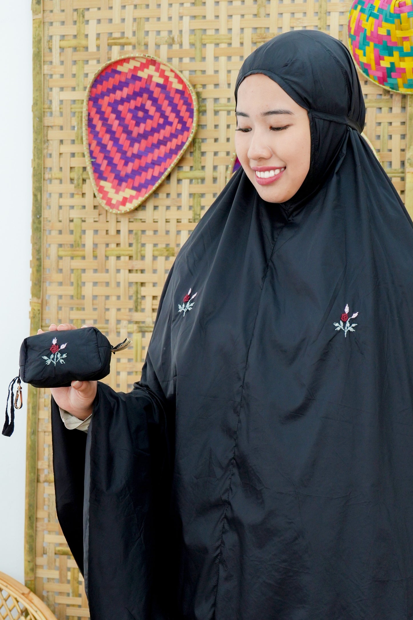 Pocketable Travel Telekung In Black Prayer Wear