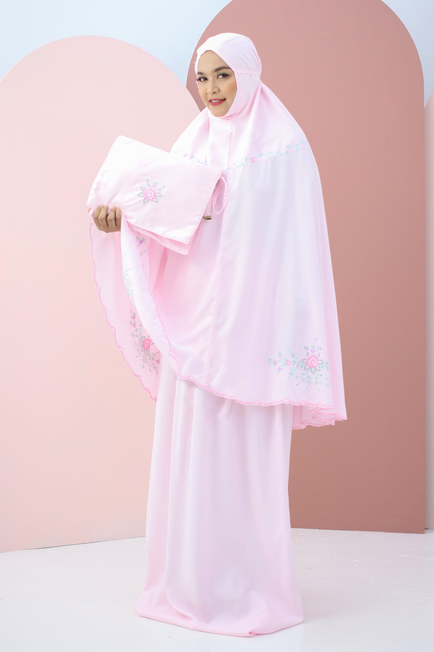 [As Is] Basma Prayer Wear