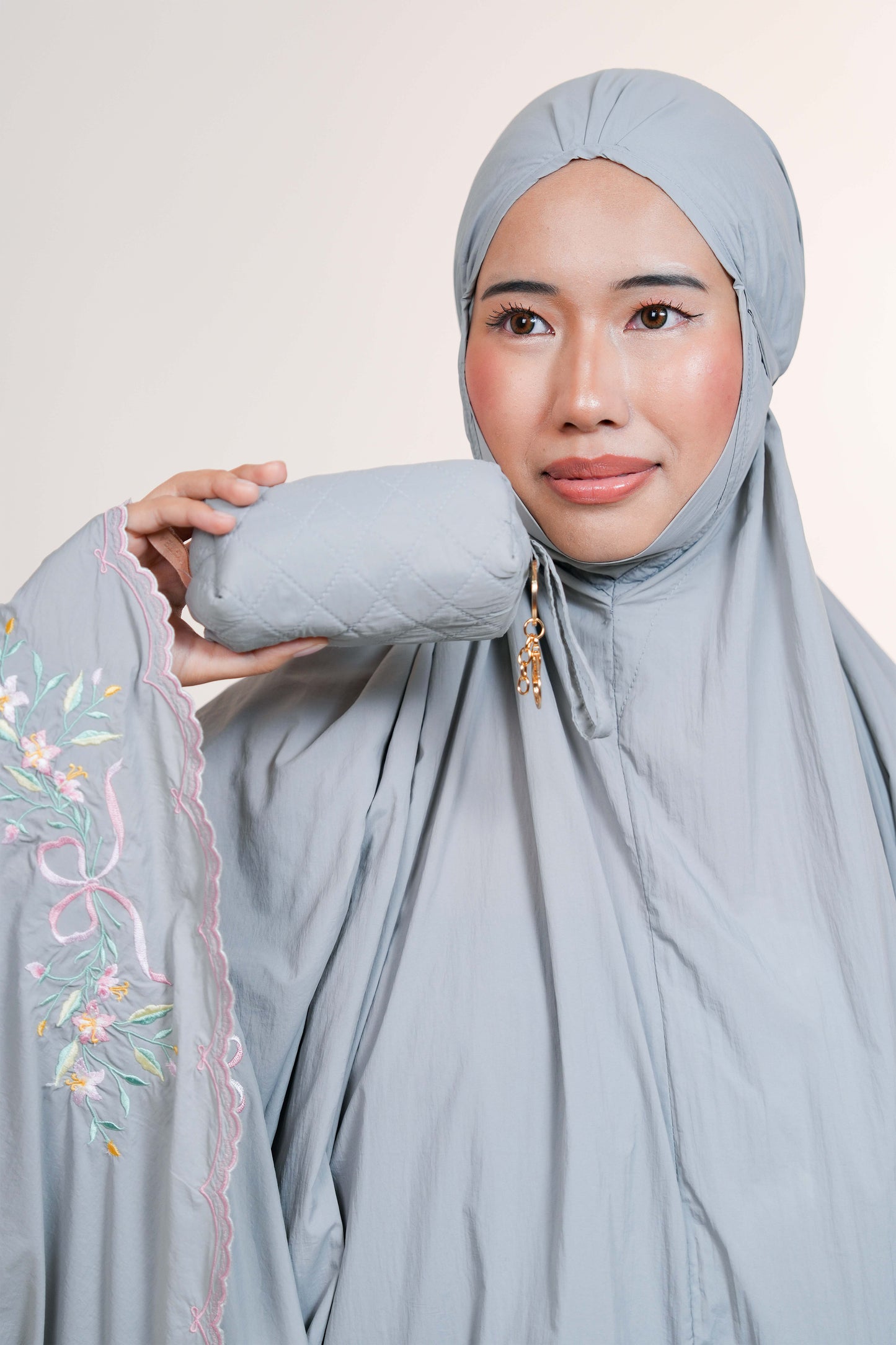 Whispered Grace in Moonstone Grey