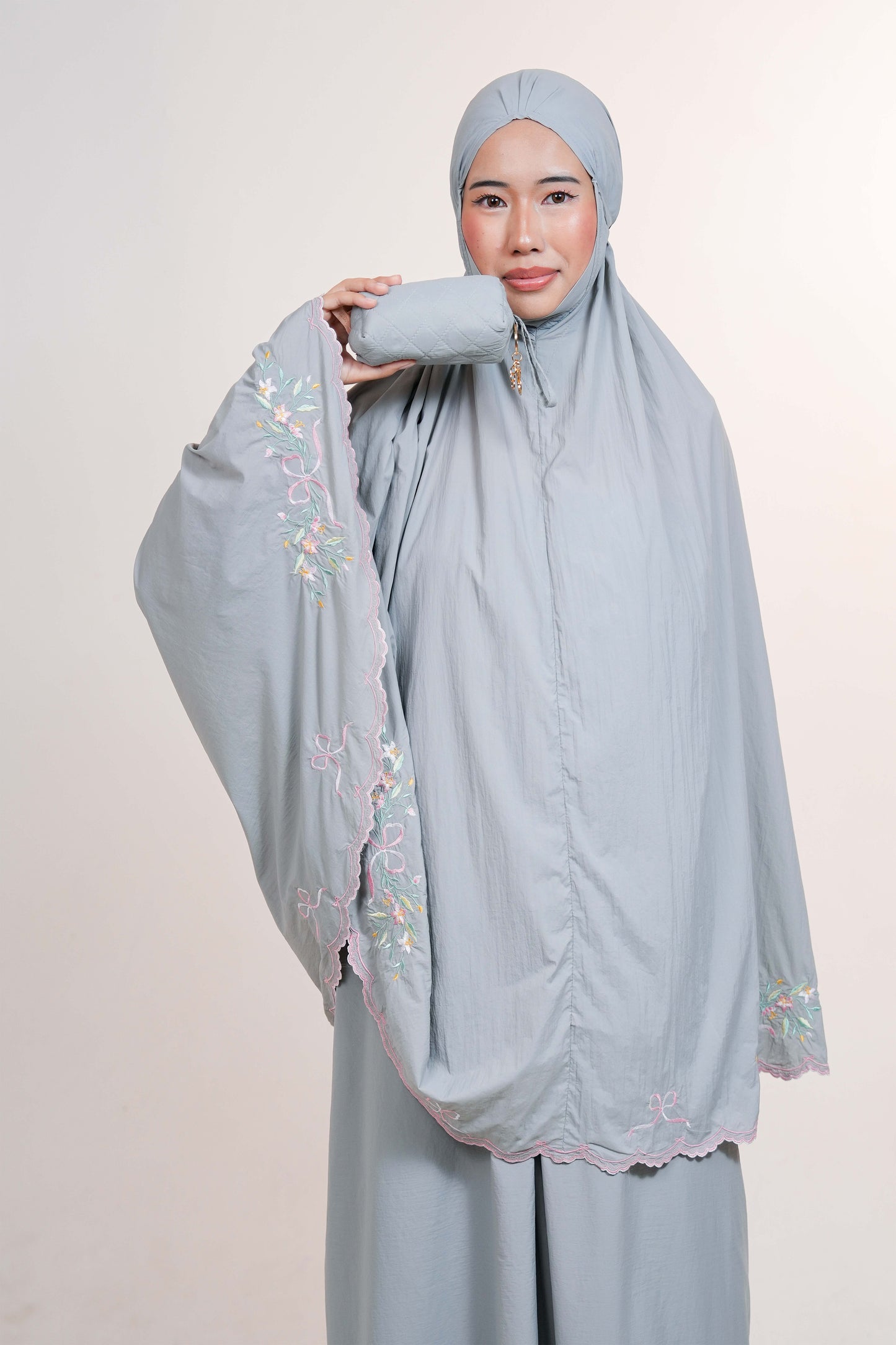 Whispered Grace in Moonstone Grey