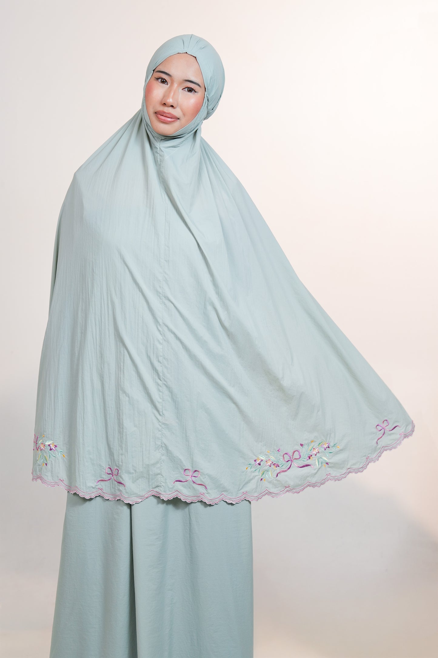 Whispered Grace in Faerie Green