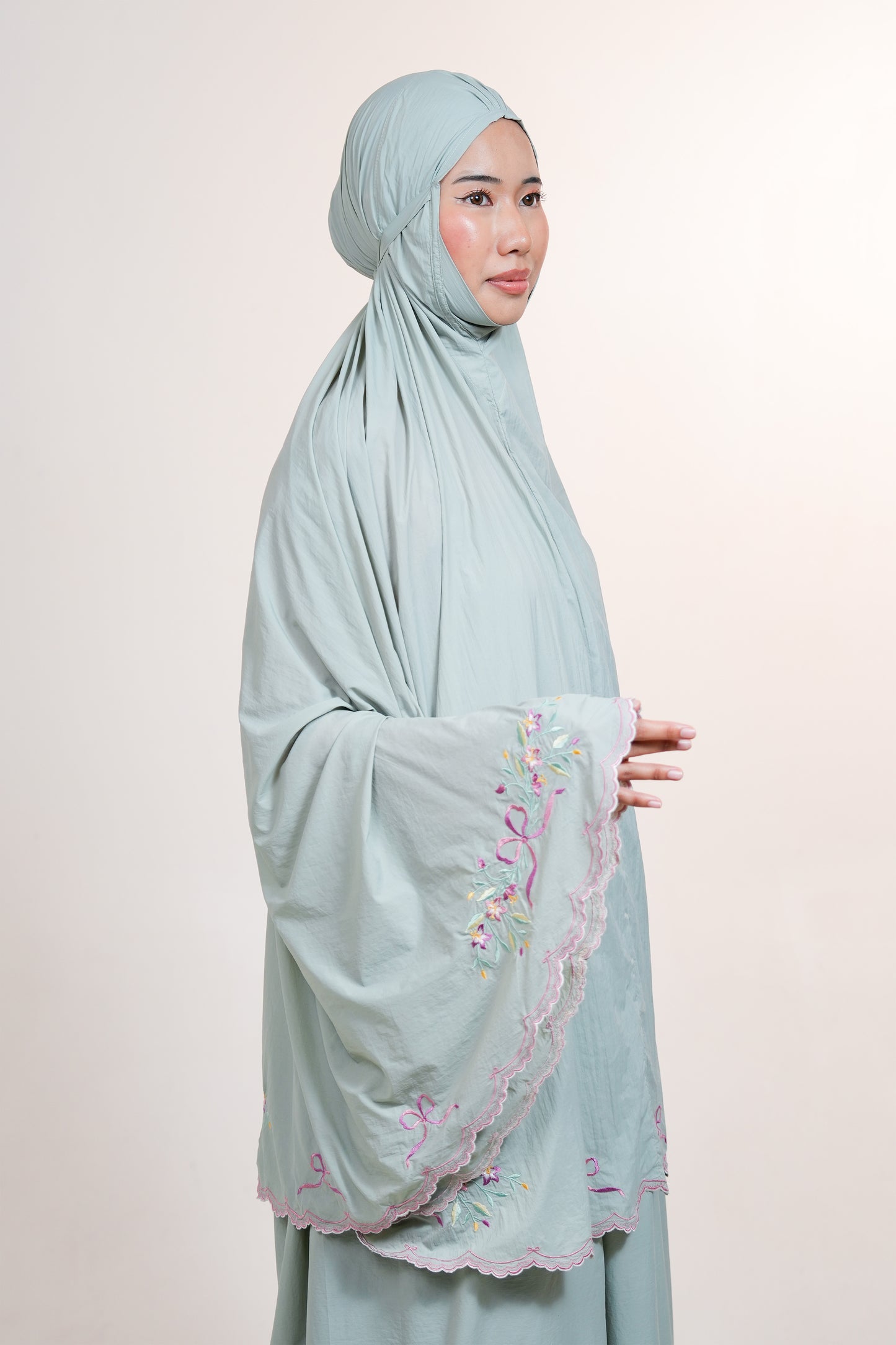 Whispered Grace in Faerie Green