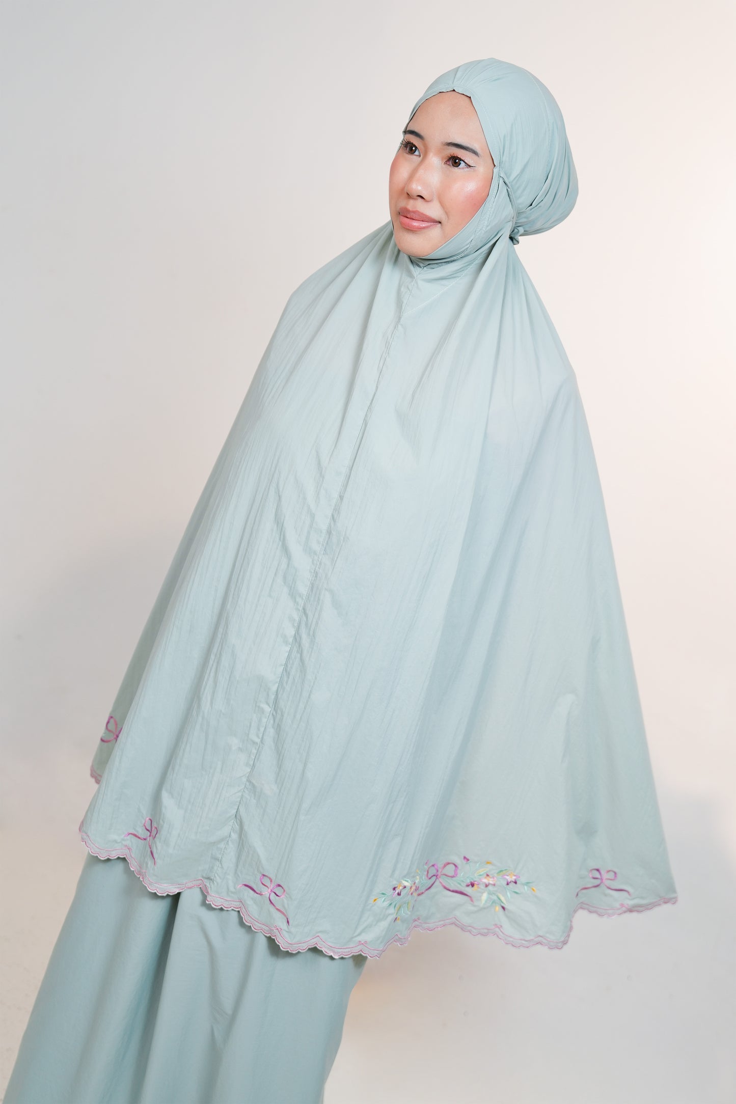 Whispered Grace in Faerie Green