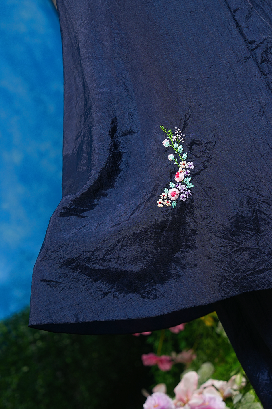 The Blooming Travel Telekung in Navy