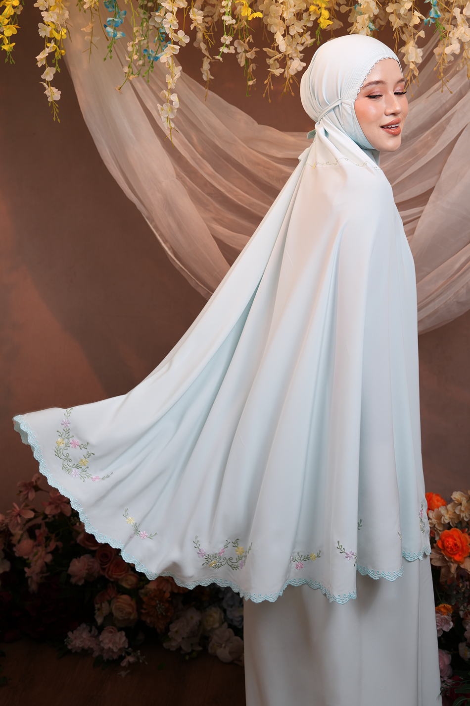 [As Is] Celine Blue / S Prayer Wear