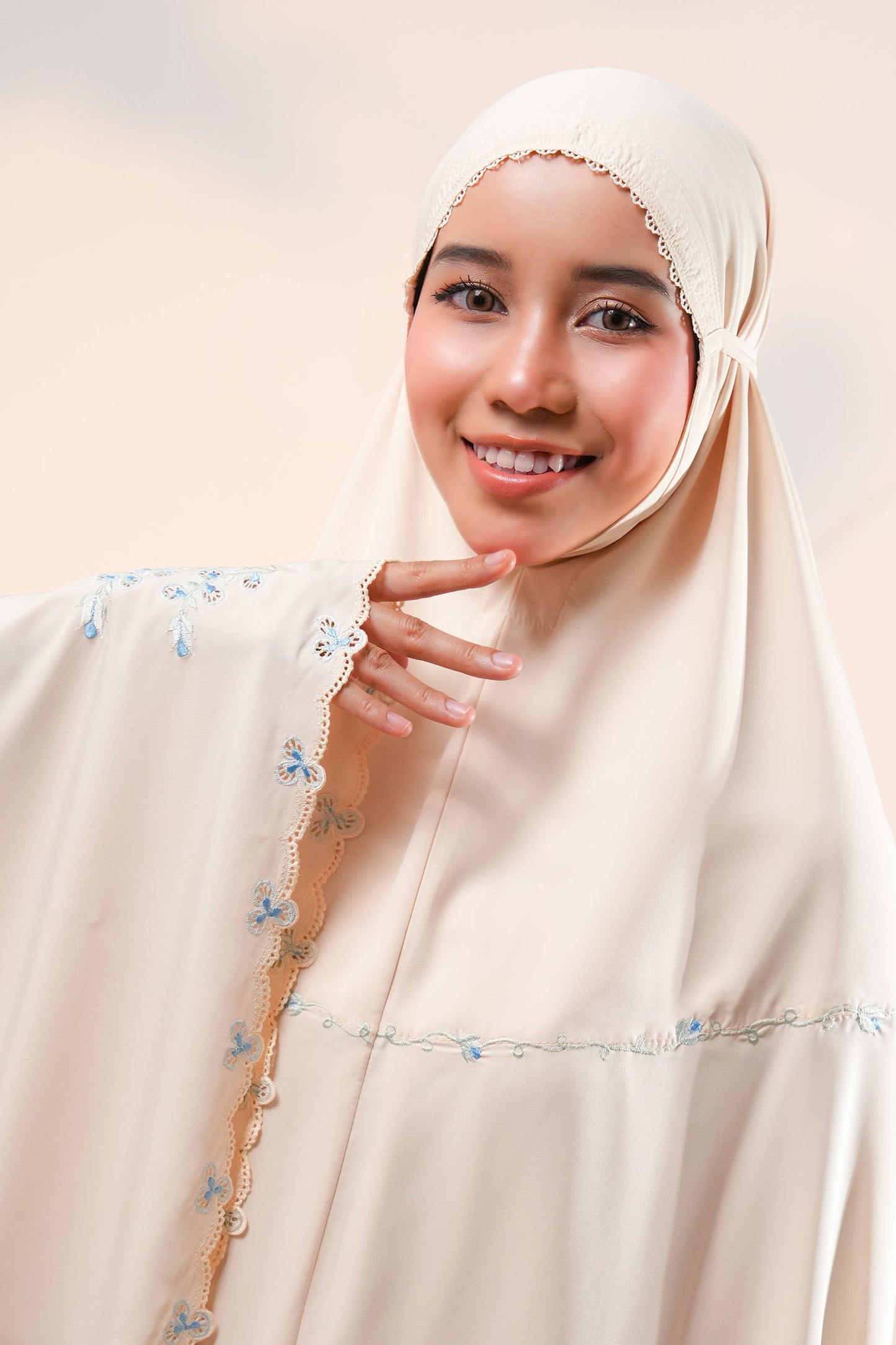 [As Is] Arden Creme Brulee / S Prayer Wear
