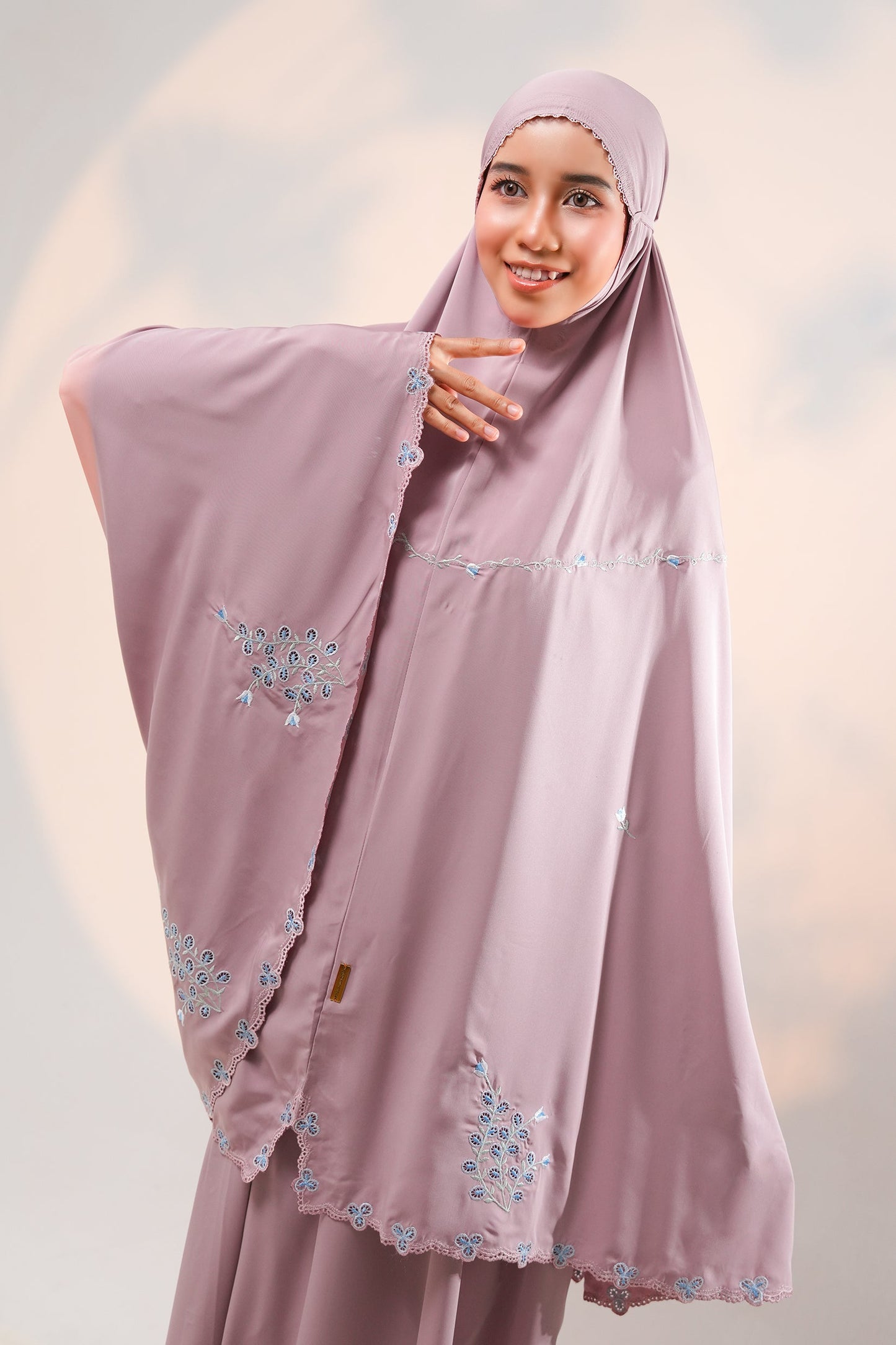 [As Is] Arden Rose / S Prayer Wear