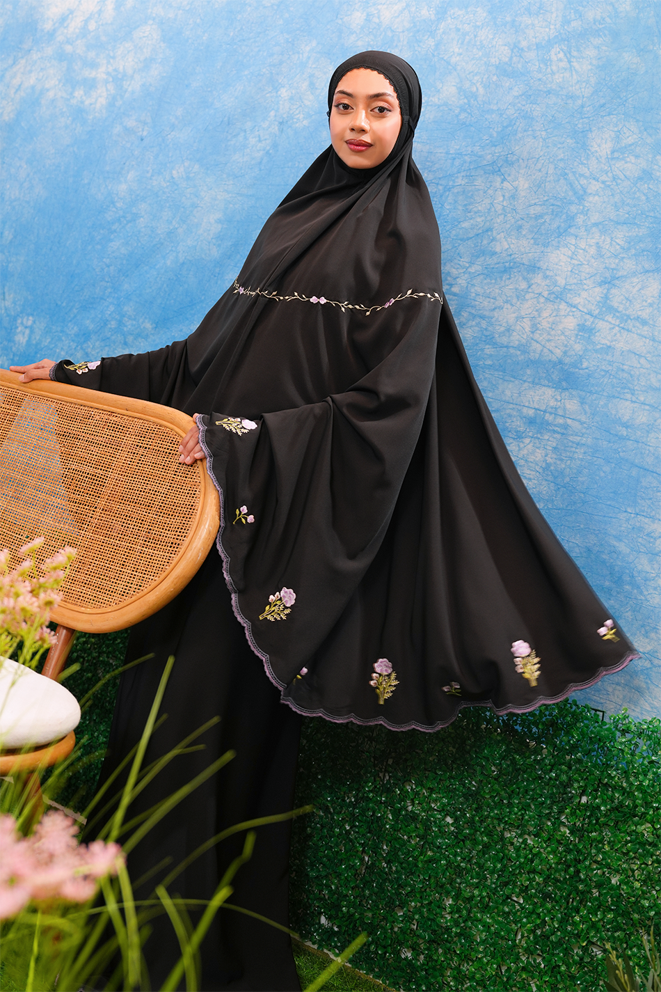 Eleanor in Black Tea