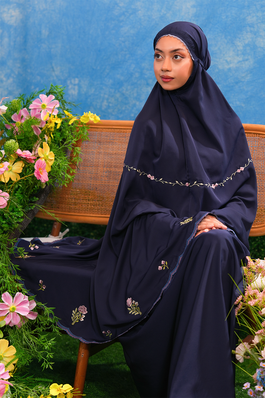[As Is] Eleanor Navy / S Prayer Wear