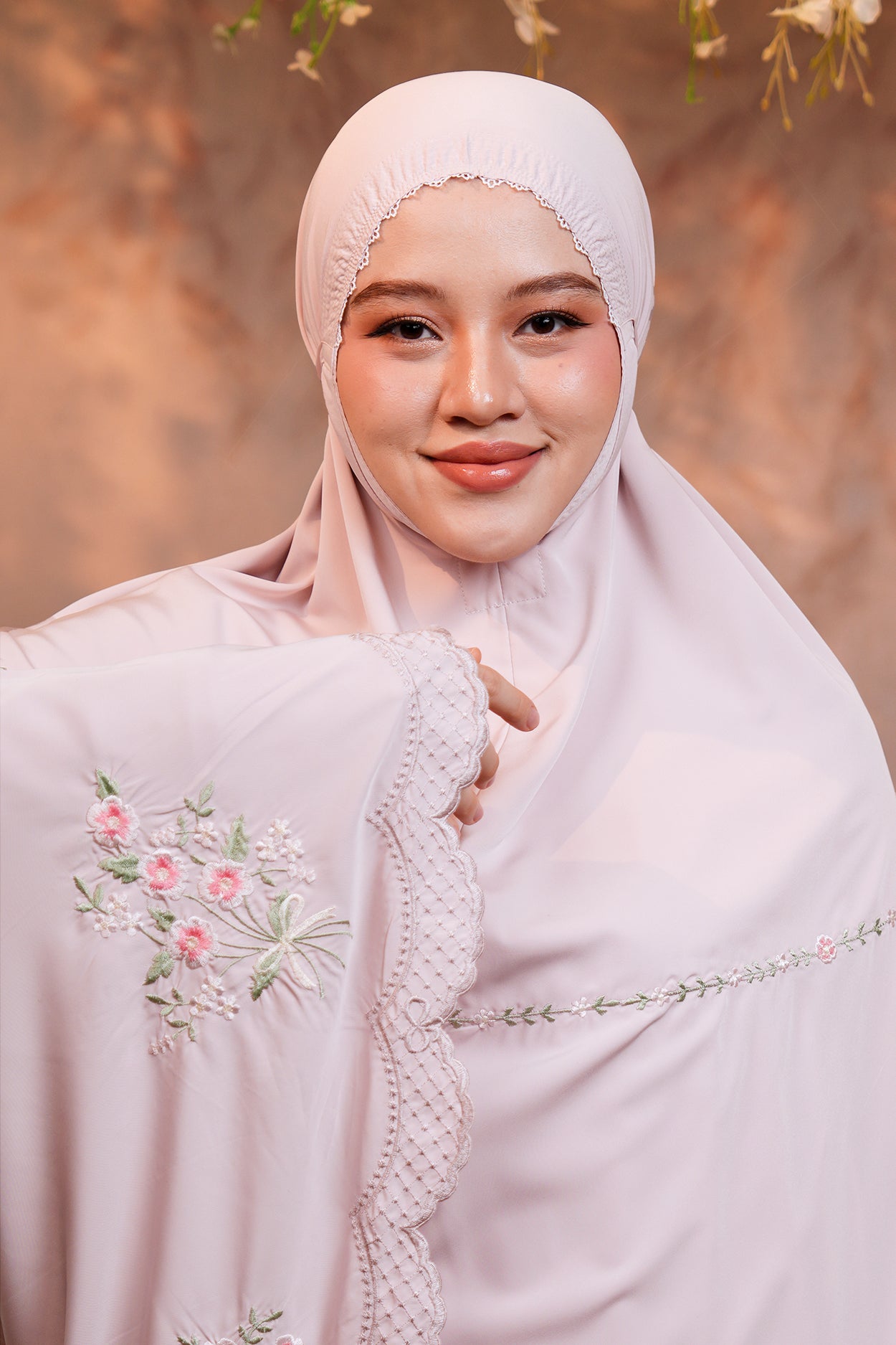 Evalora in Pink Lemonade