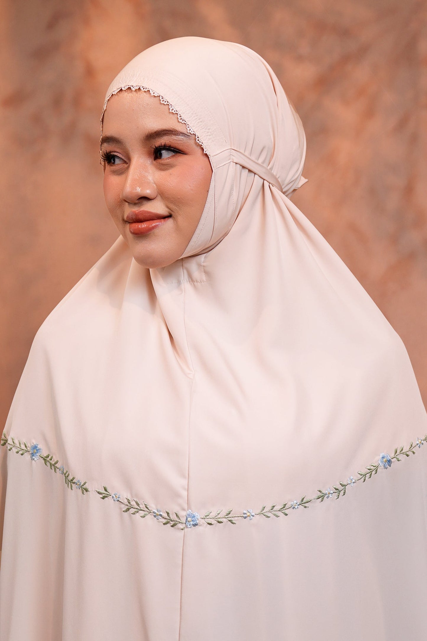 Evalora in Buttermilk Prayer Wear