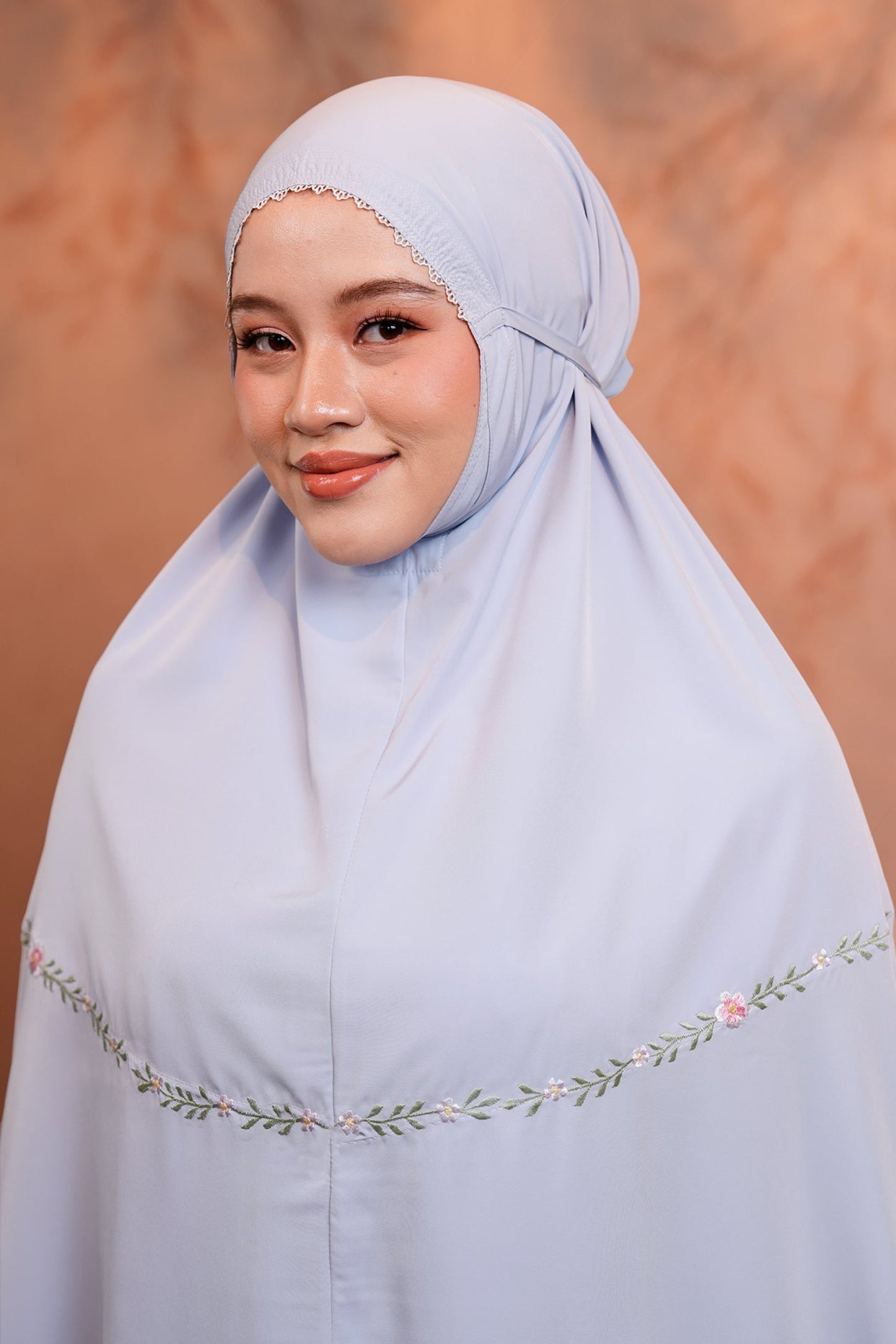 Evalora in Lilac Prayer Wear