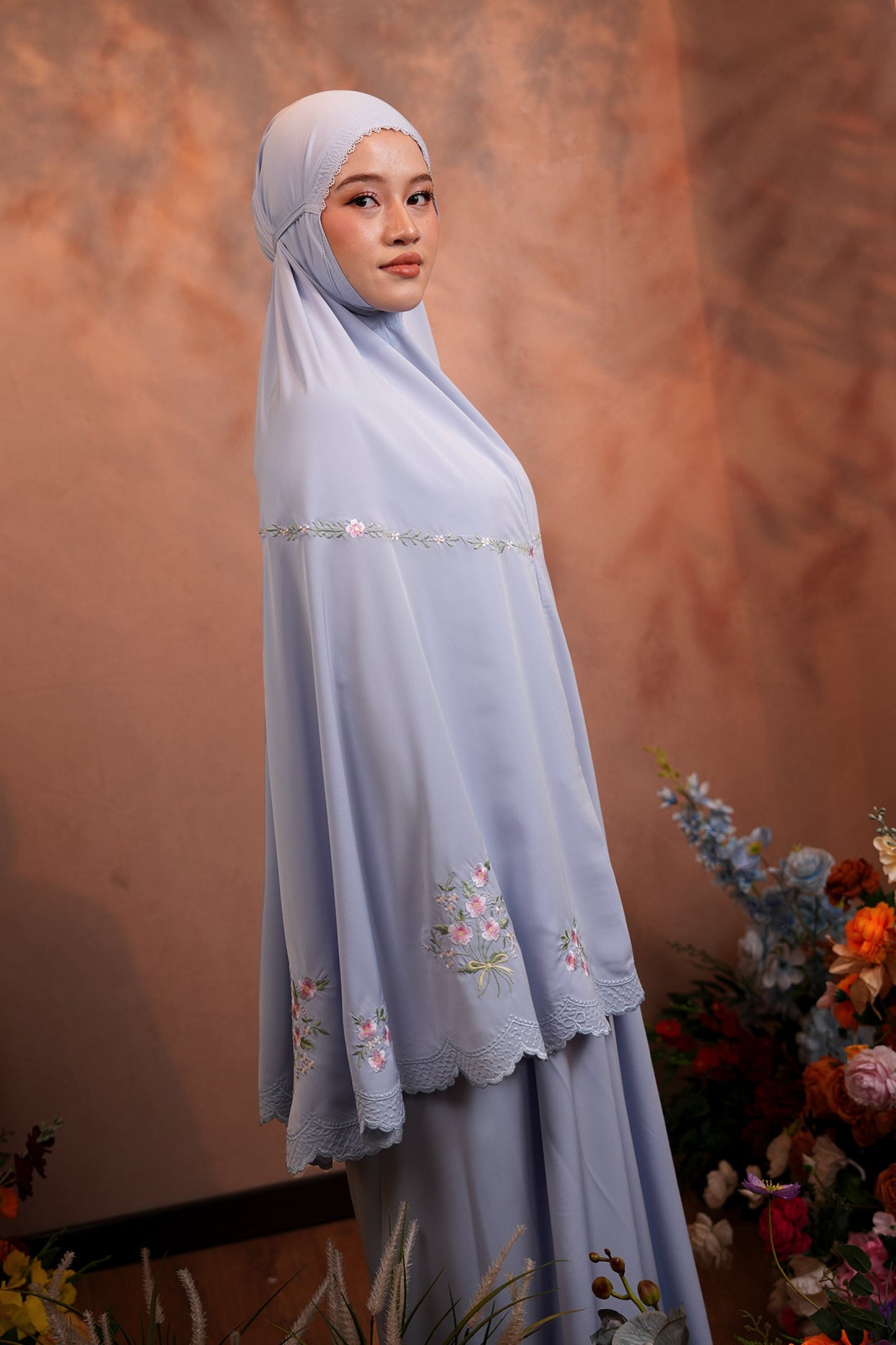 Evalora in Lilac Prayer Wear