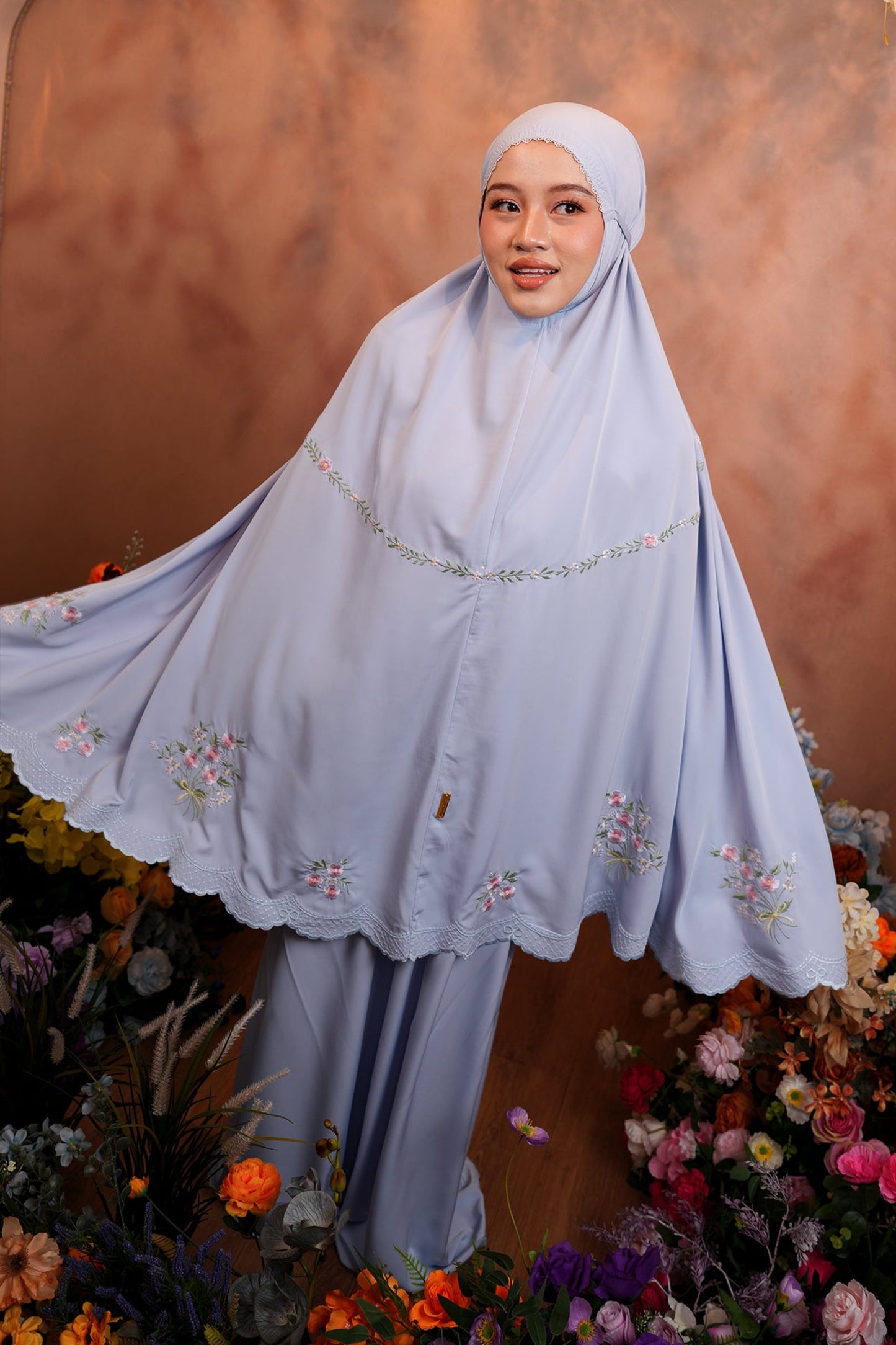 Evalora in Lilac Prayer Wear