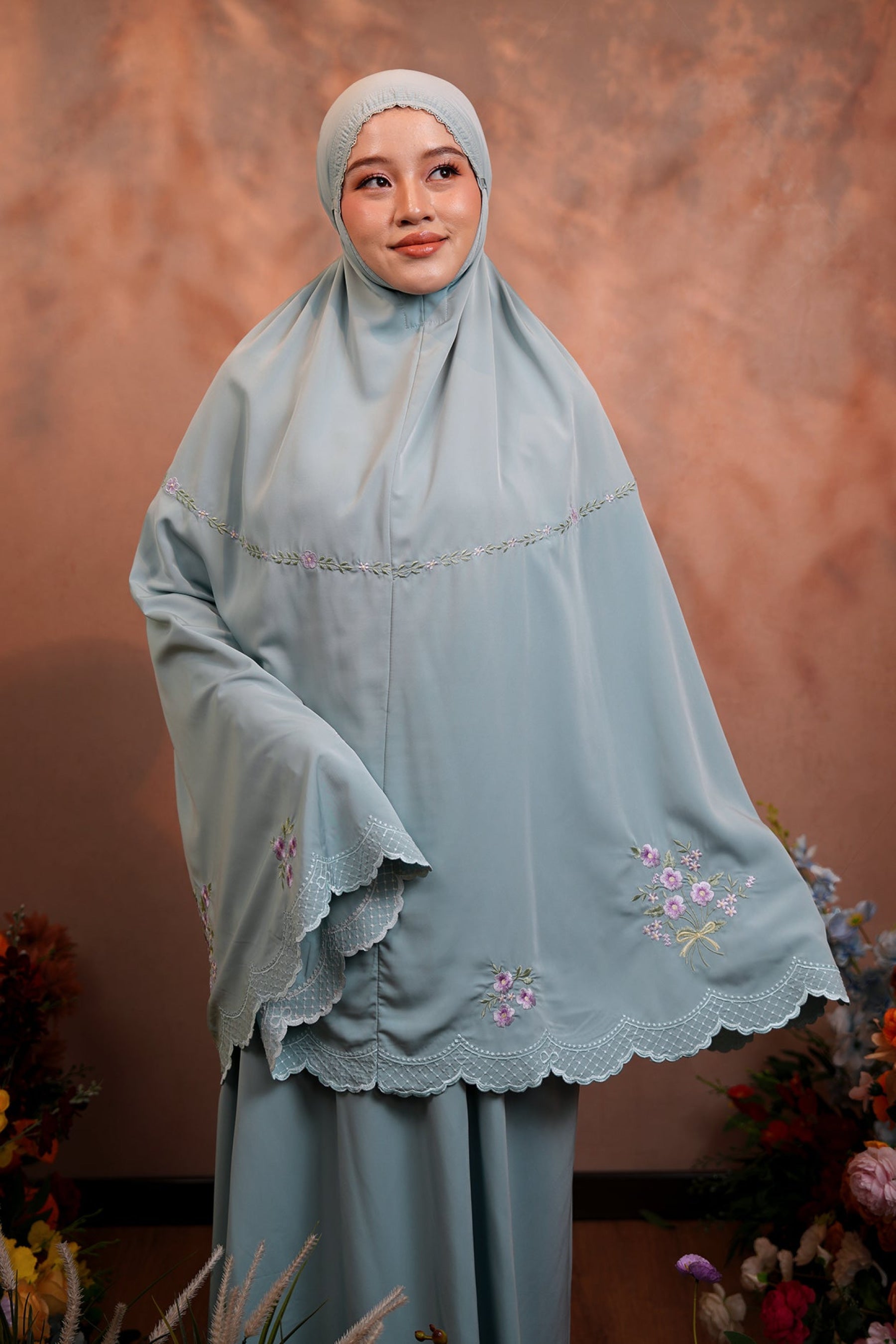 Evalora in Mint Prayer Wear