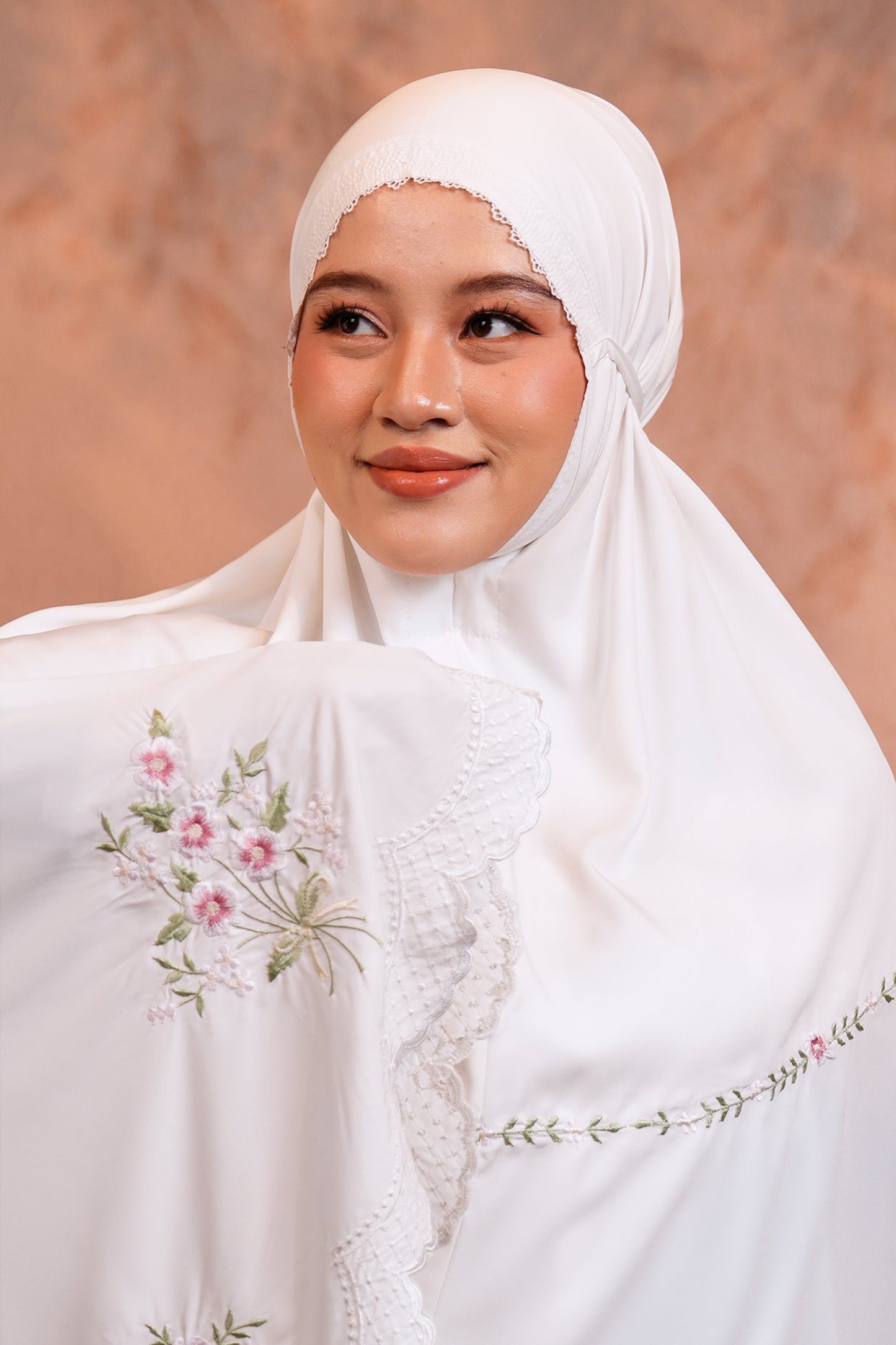 Evalora in Vanilla Prayer Wear