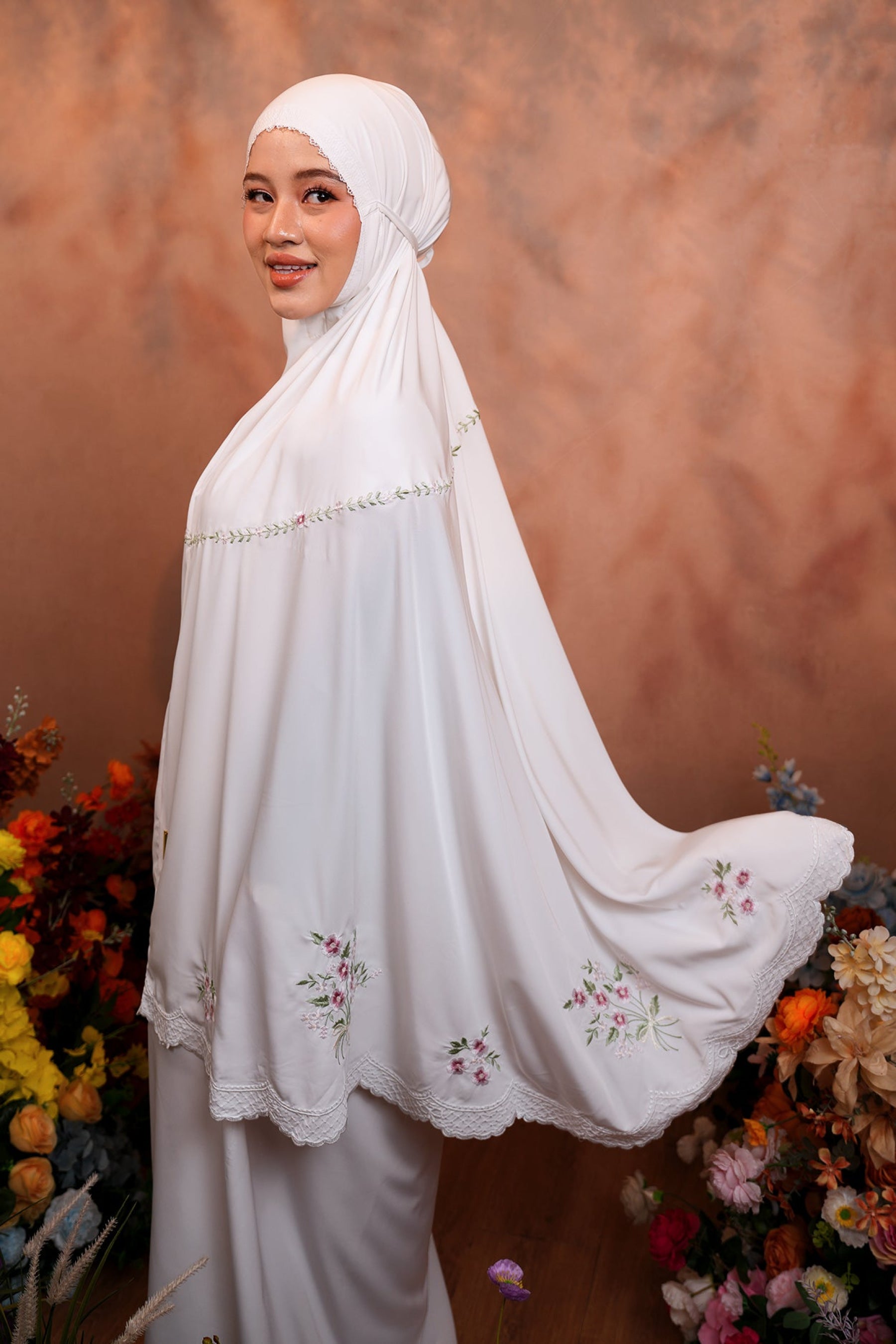 Evalora in Vanilla Prayer Wear