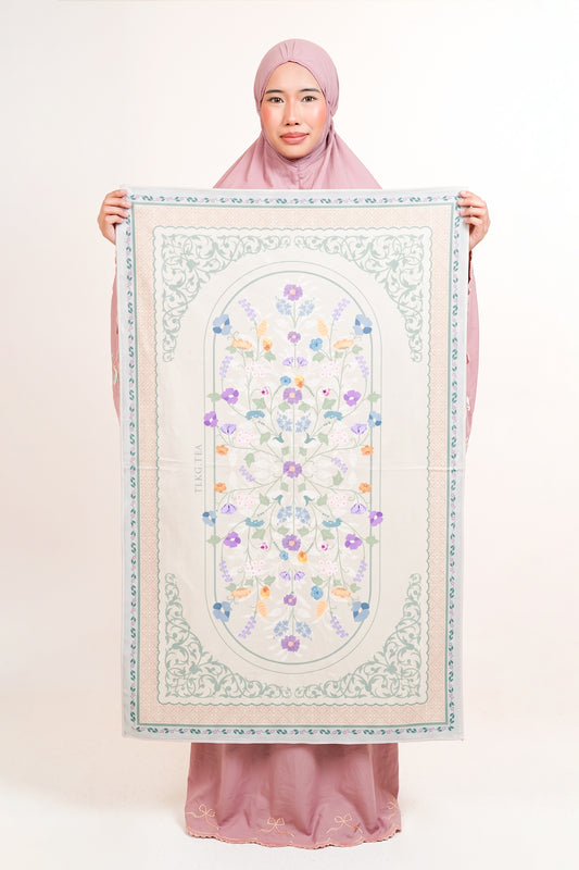 Heritage Prayer Mat in Seafoam