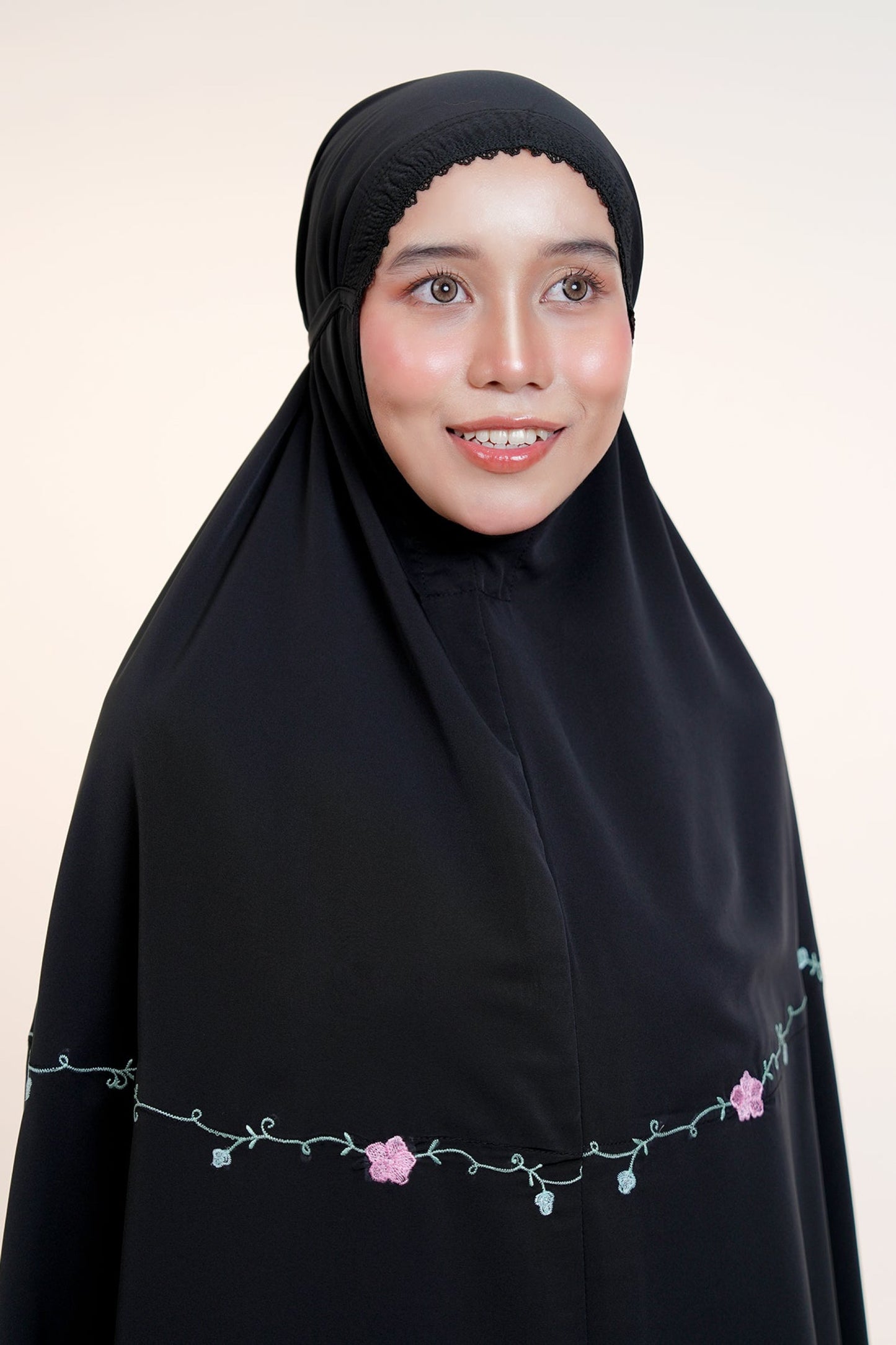 The Hibiscus in Black Tea Prayer Wear