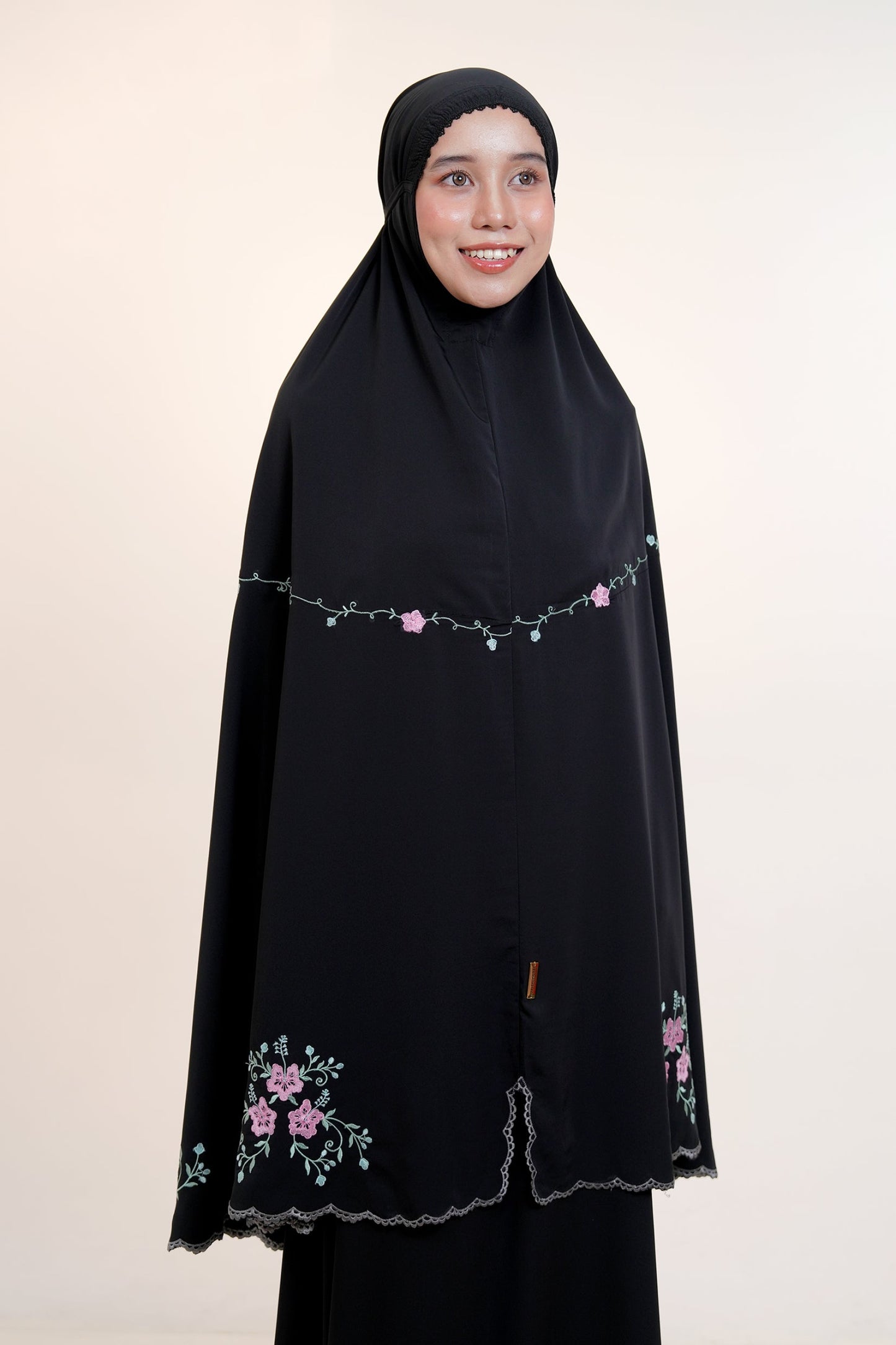The Hibiscus in Black Tea Prayer Wear