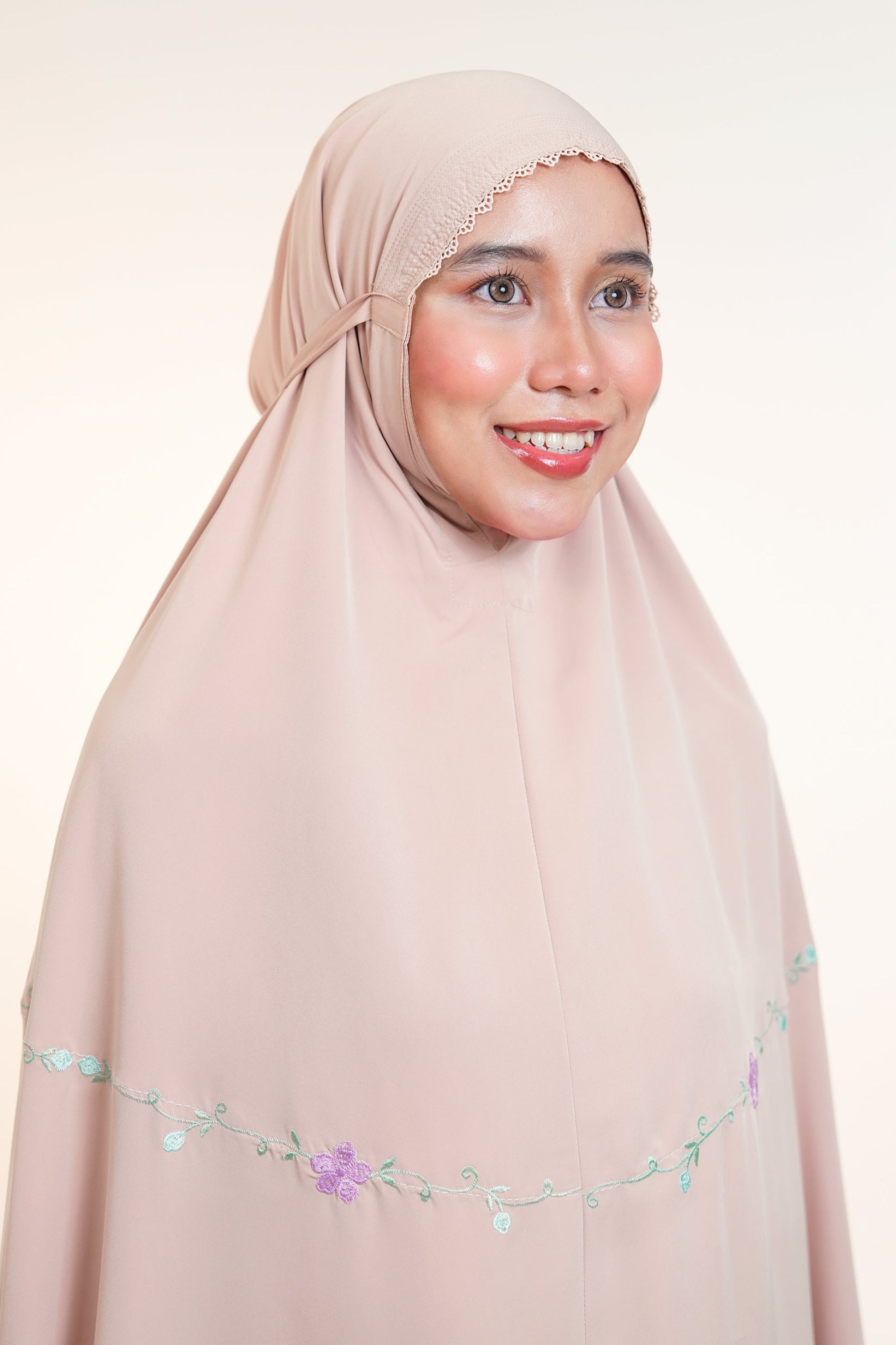 The Hibiscus in Milk Tea Prayer Wear