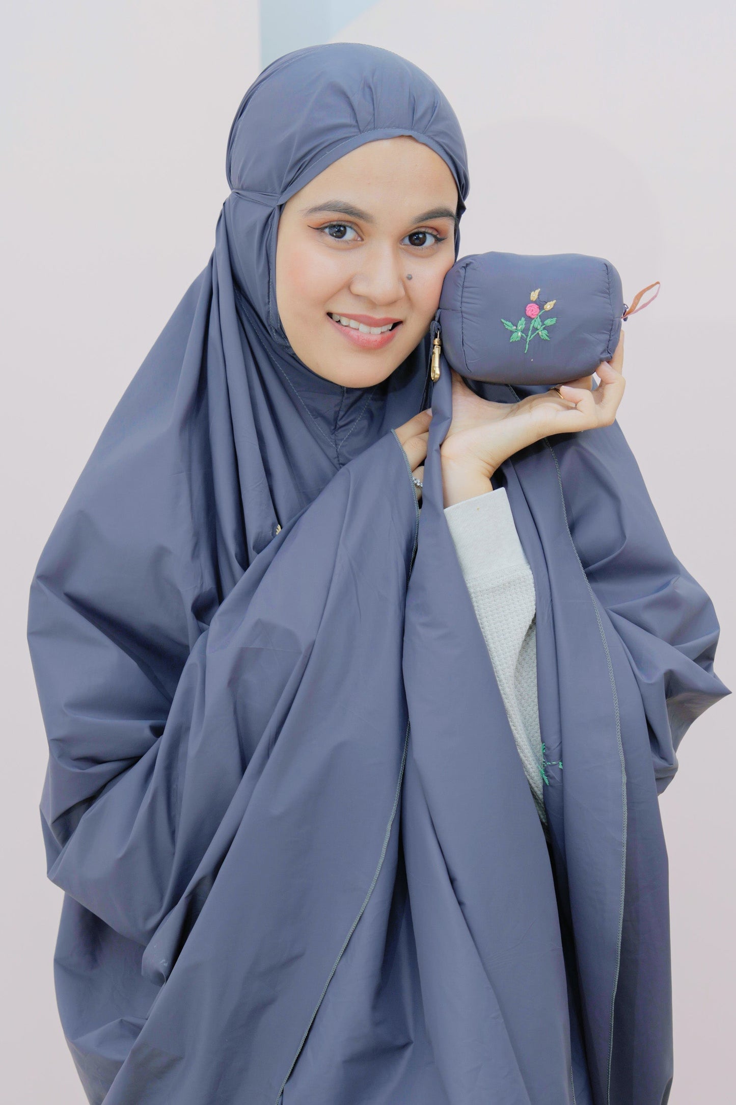 [As Is] Pocketable Travel Telekung Dark Grey / 19.5 (Petite) Prayer Wear