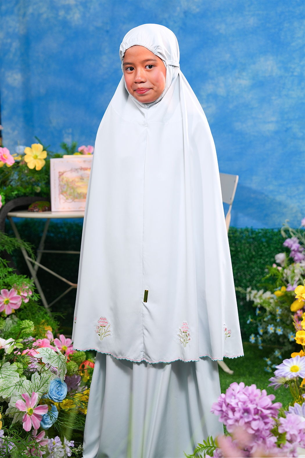 Little Eleanor in Earl Blue