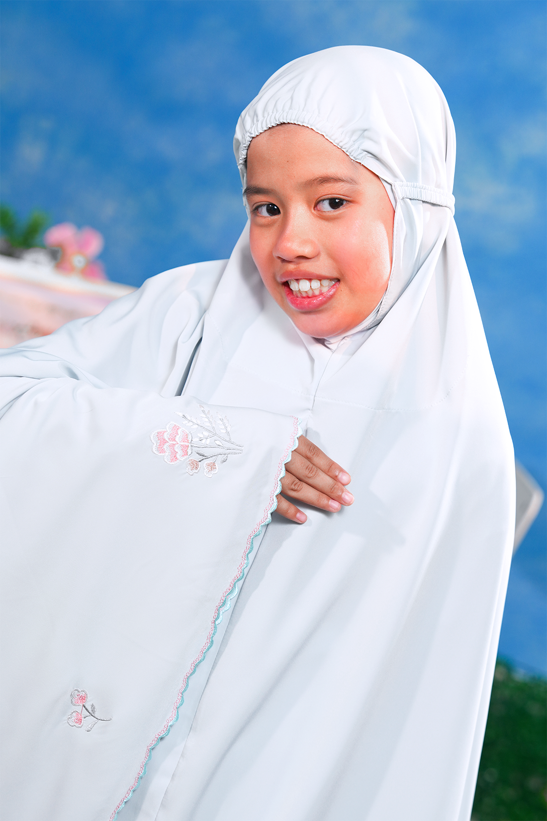 Little Eleanor in Earl Blue