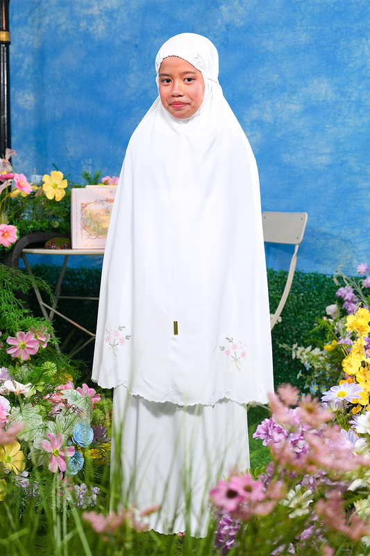 Little Evalora in Vanilla