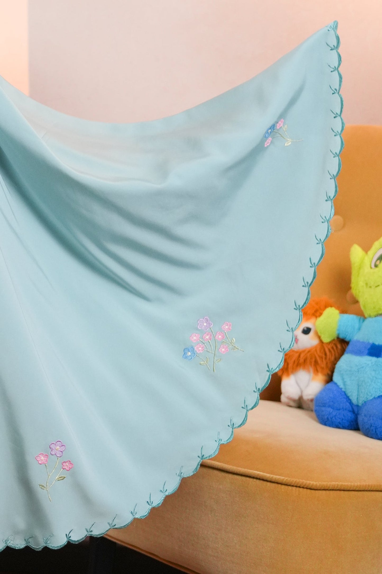 Little Lunara in Mint Prayer Wear