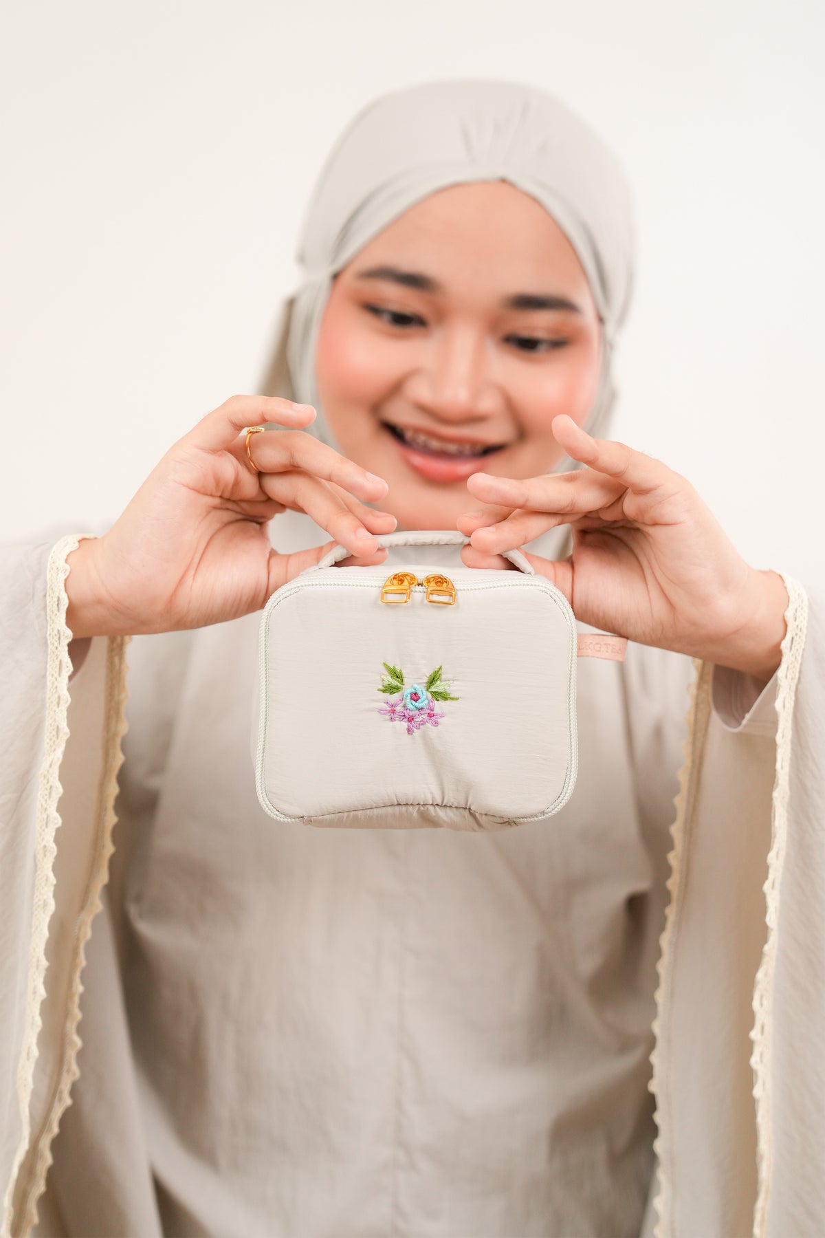 The Pocket Tea (SilkTouch Ed.) in Linen Mist